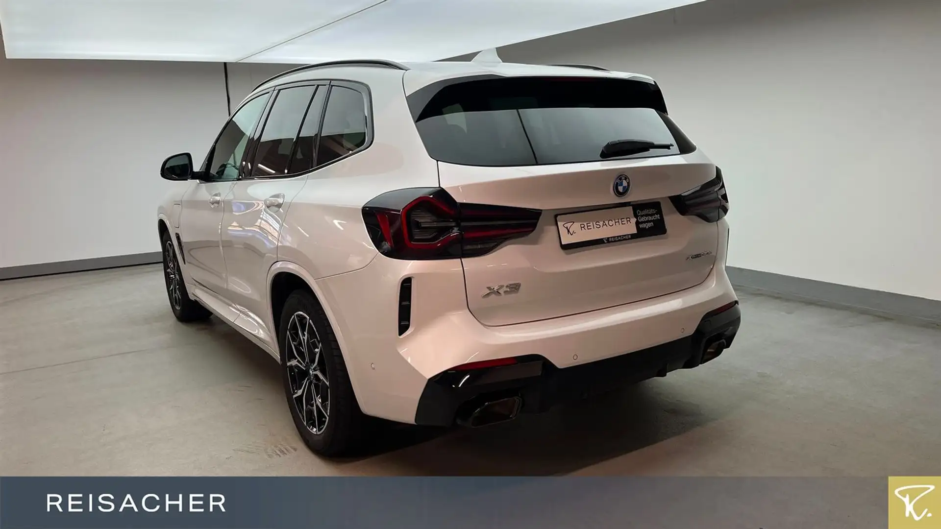 BMW X3 xDrive 30e M-Sport,SAG,Pano,AHK,LCPlus,DA,PA Weiß - 2