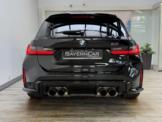BMW M3 view 5