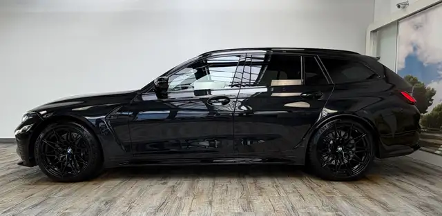 BMW M3 view 3