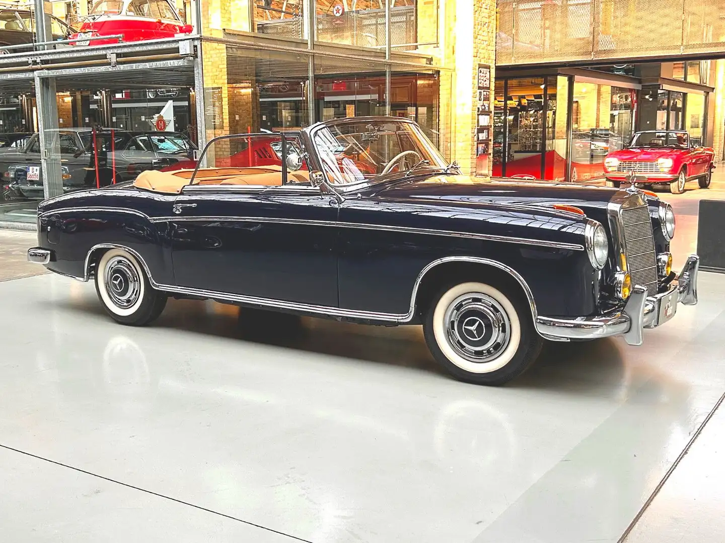 Mercedes-Benz 220 S Cabrio - nur 213 km. seit kpl. Restauration Mavi - 1