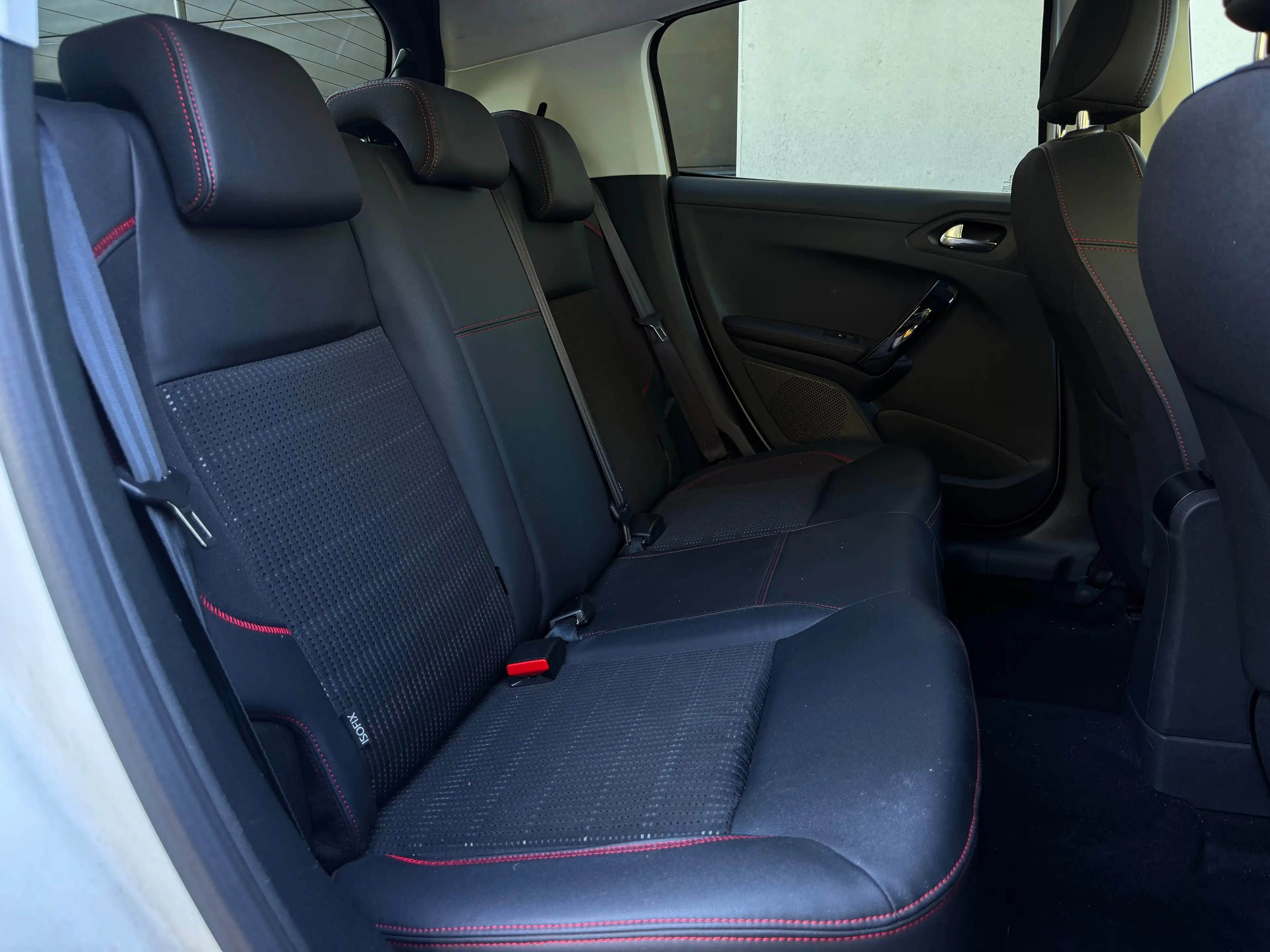 Peugeot 208 208 1.2 T 110 cv GT-LINE/CAMÉRA/GPS/MAT/FULL — photo 15
