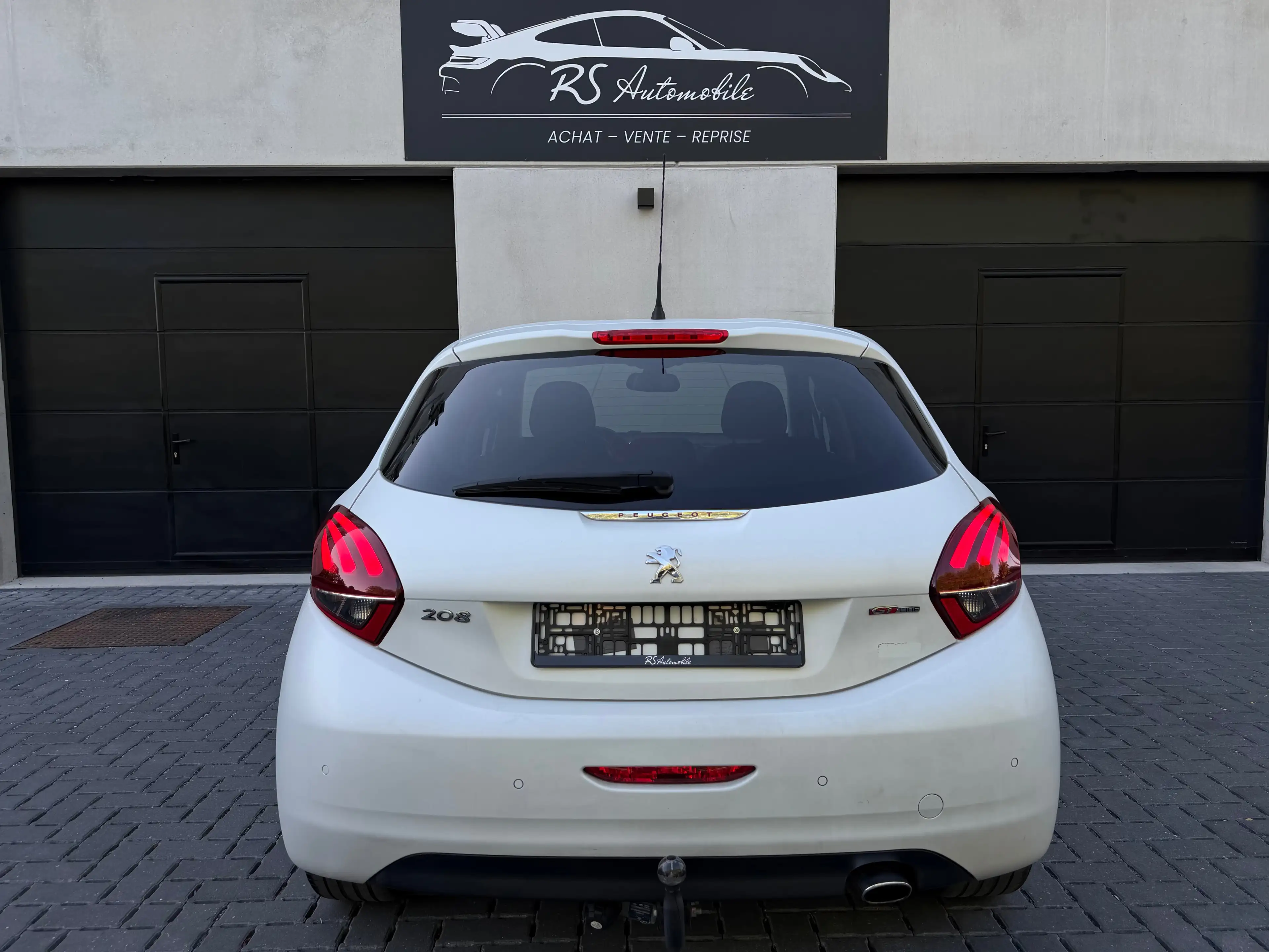 Peugeot 208 208 1.2 T 110 cv GT-LINE/CAMÉRA/GPS/MAT/FULL — photo 5