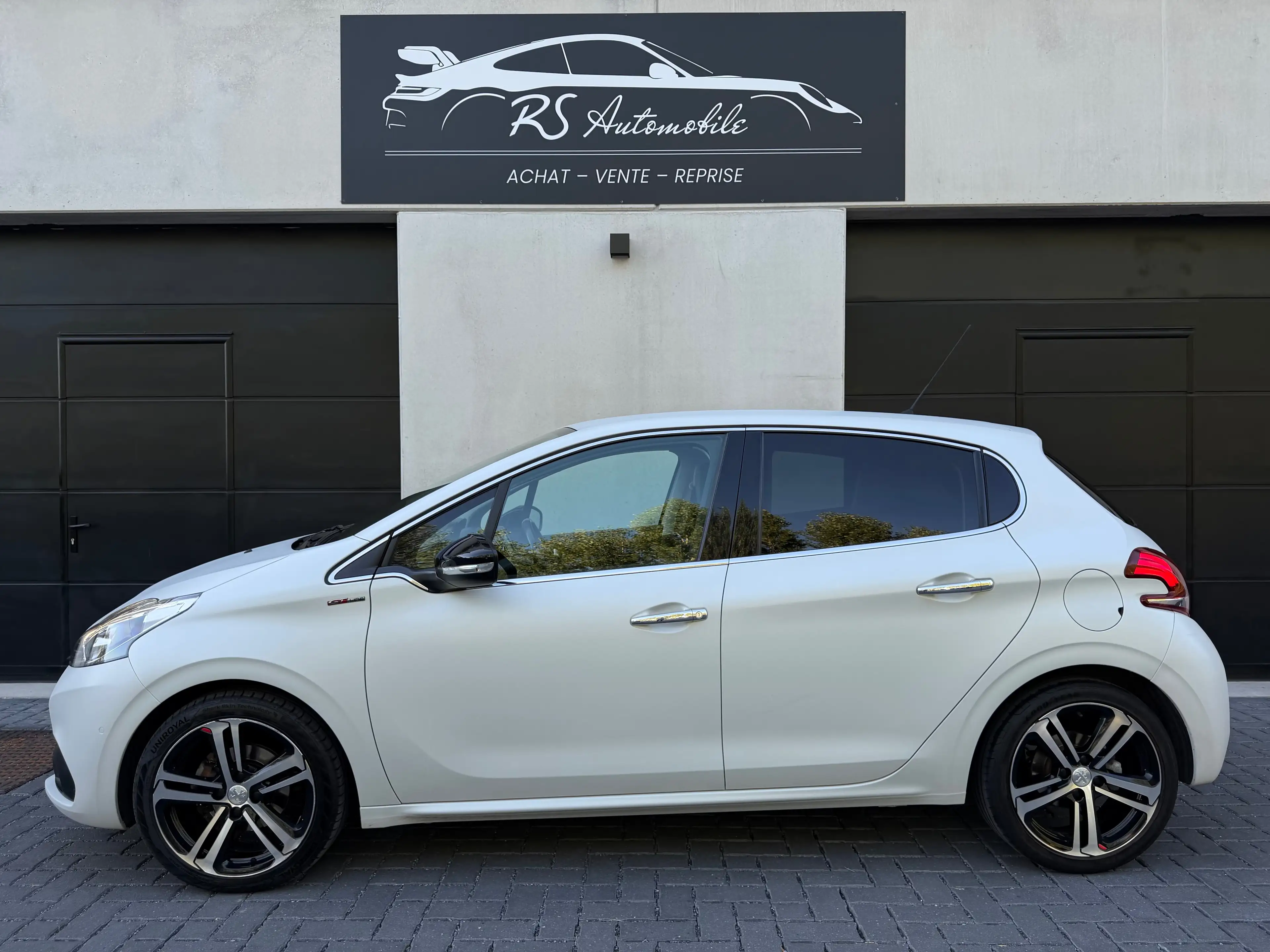 Peugeot 208 208 1.2 T 110 cv GT-LINE/CAMÉRA/GPS/MAT/FULL — photo 3