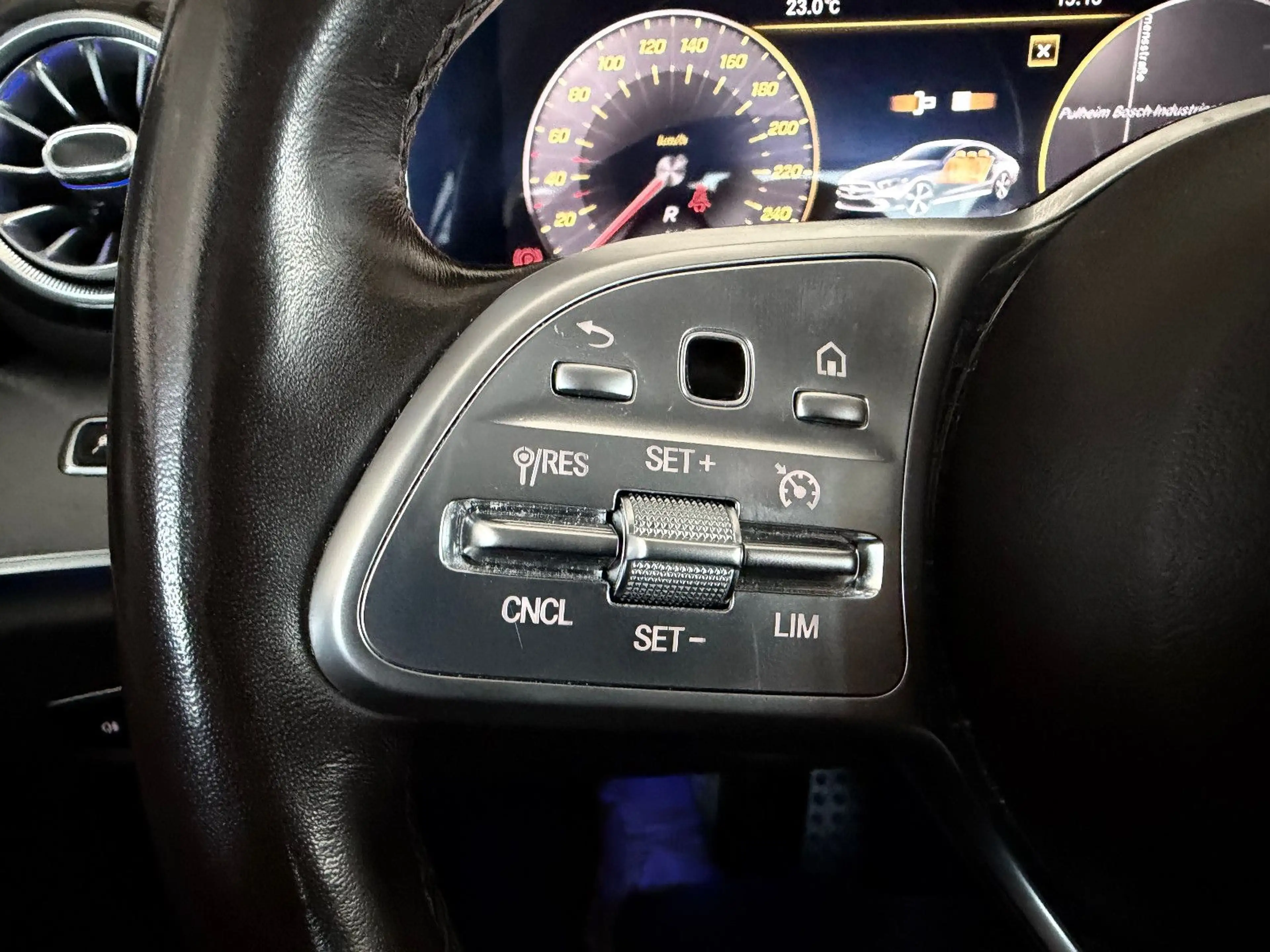 Mercedes-Benz CLS 220 d/AMG LINE/LEDER/VIRTUAL/ — photo 12