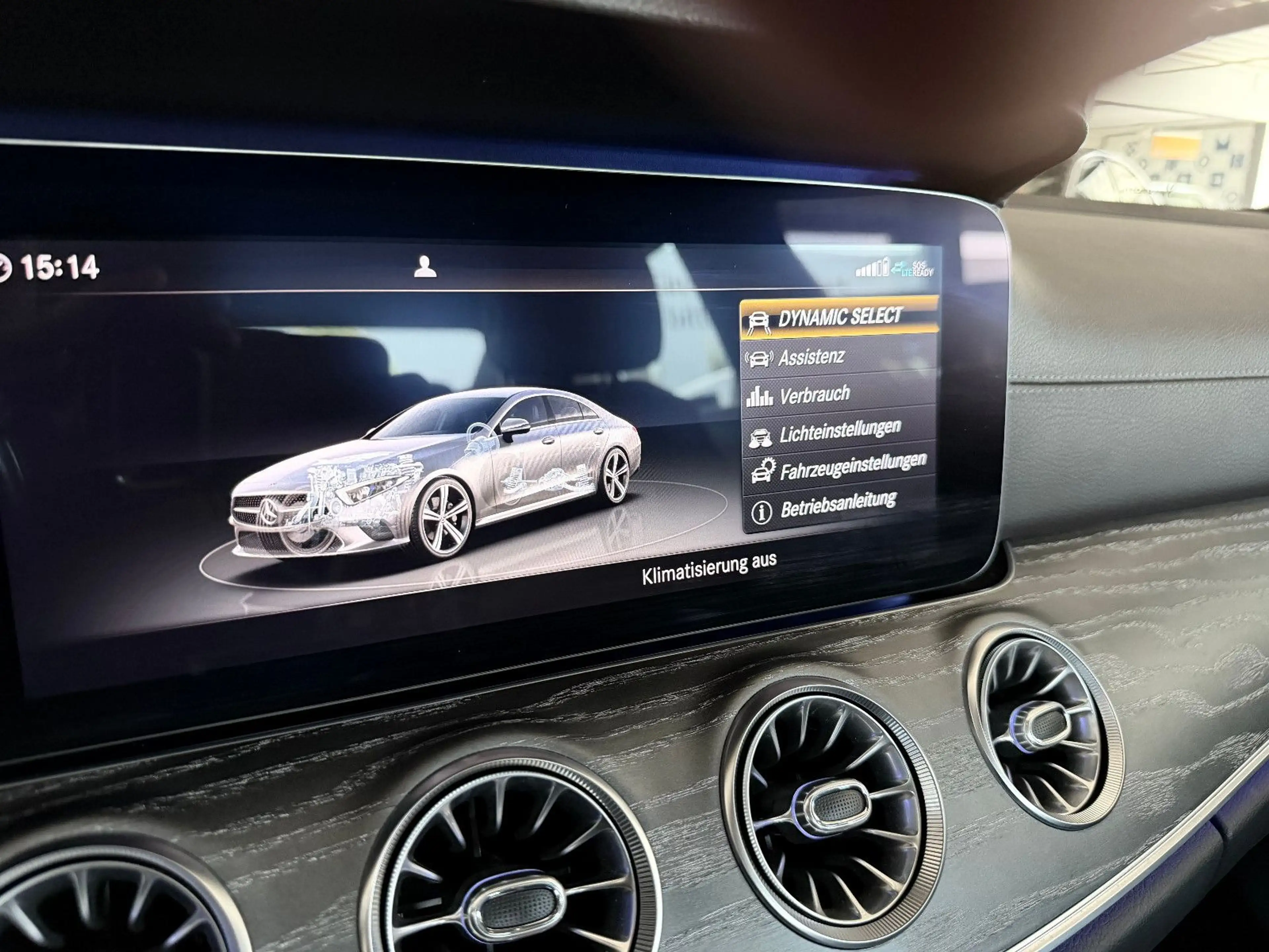 Mercedes-Benz CLS 220 d/AMG LINE/LEDER/VIRTUAL/ — photo 15