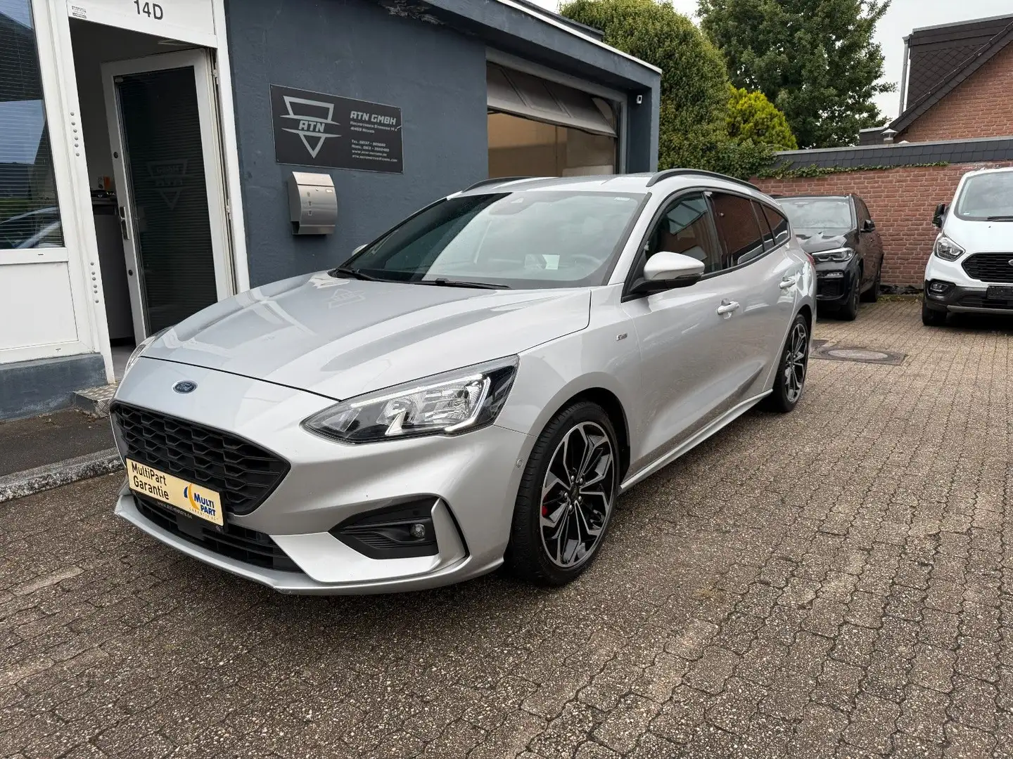 Ford Focus Turnier 1,5 TDCI ST-Line X LED Navi HUD 18 Argent - 1