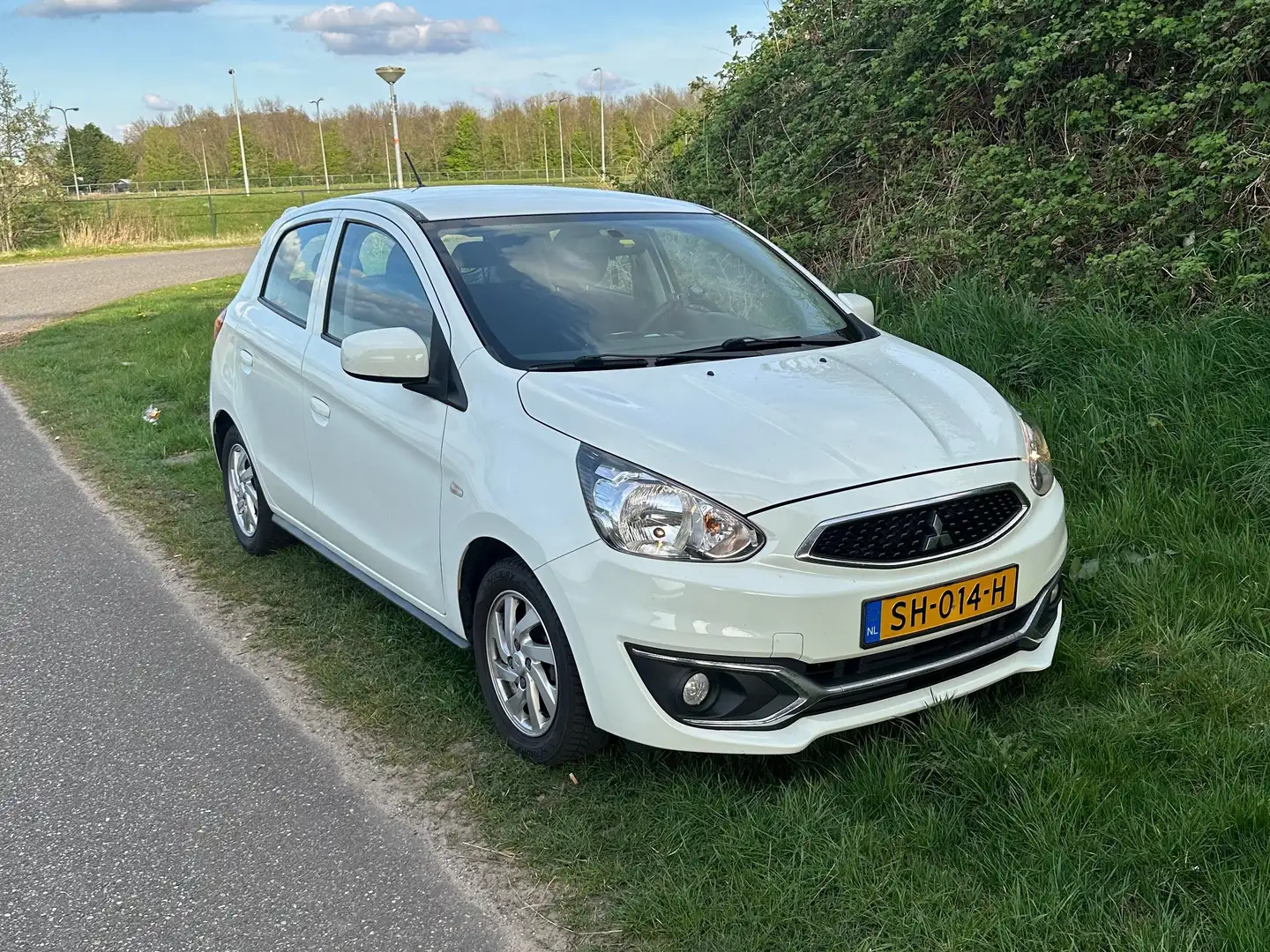 Mitsubishi Space Star Space Star 1.0 Cool+ Blanc - 2