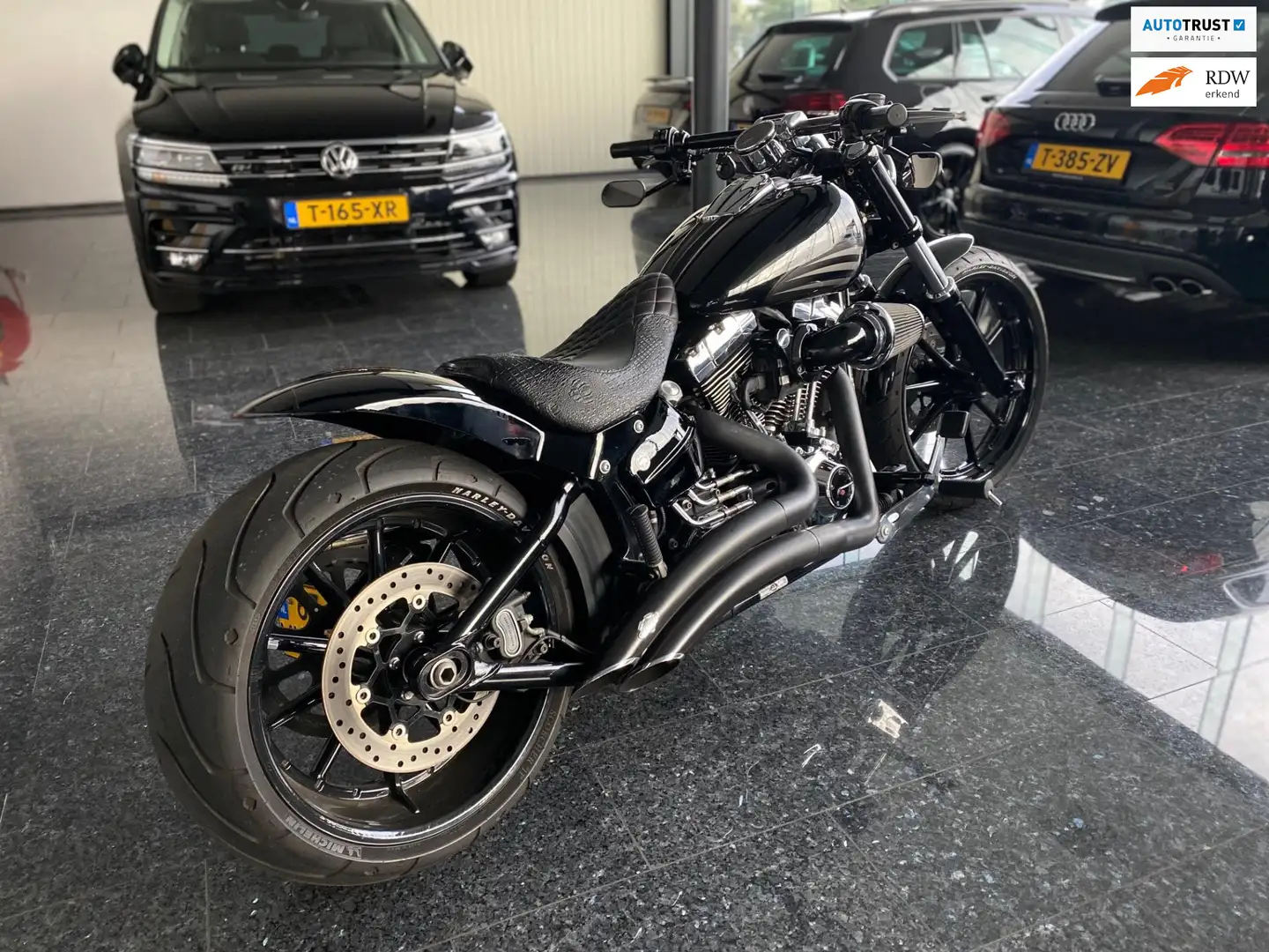 Harley-Davidson Softail Chopper 103 FXSB Breakout Custom Thunderbike 2016 Schwarz - 1