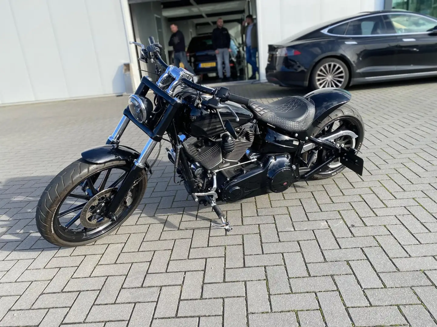 Harley-Davidson Softail Chopper 103 FXSB Breakout Custom Thunderbike 2016 Schwarz - 2