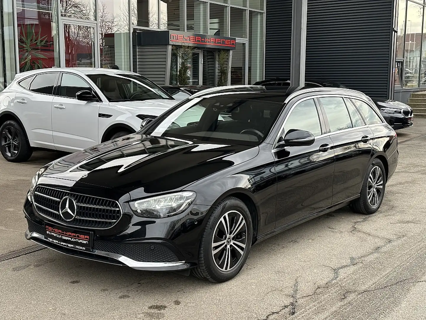 Mercedes-Benz E 200 d T Aut. Facelift / AHK Schwarz - 1