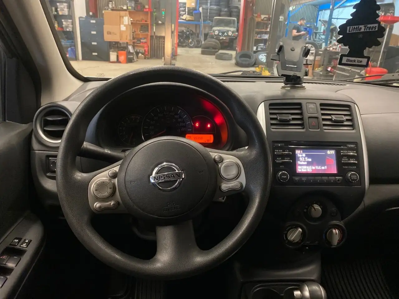 Nissan Micra снимка Nissan Micra