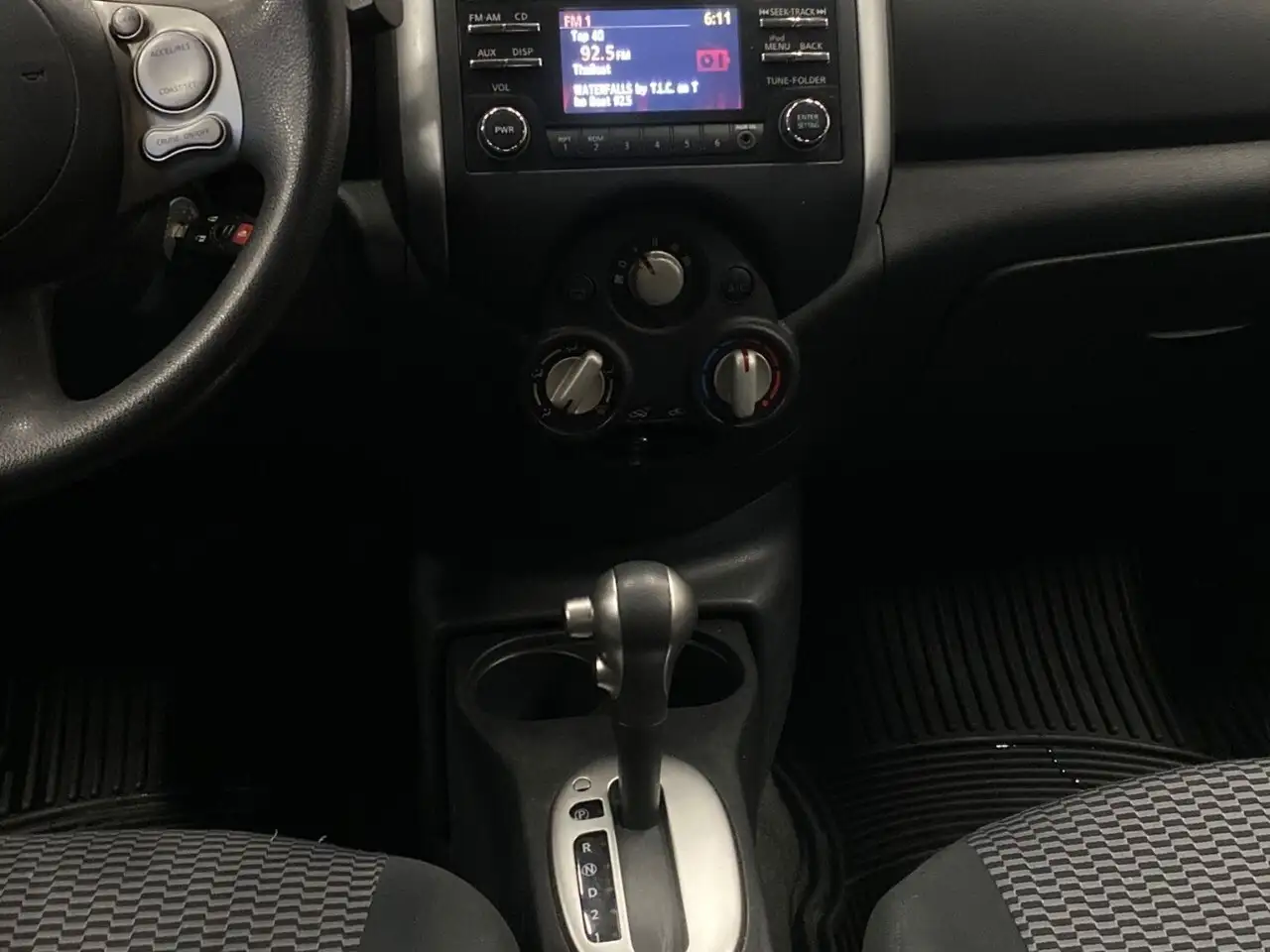 Nissan Micra снимка Nissan Micra