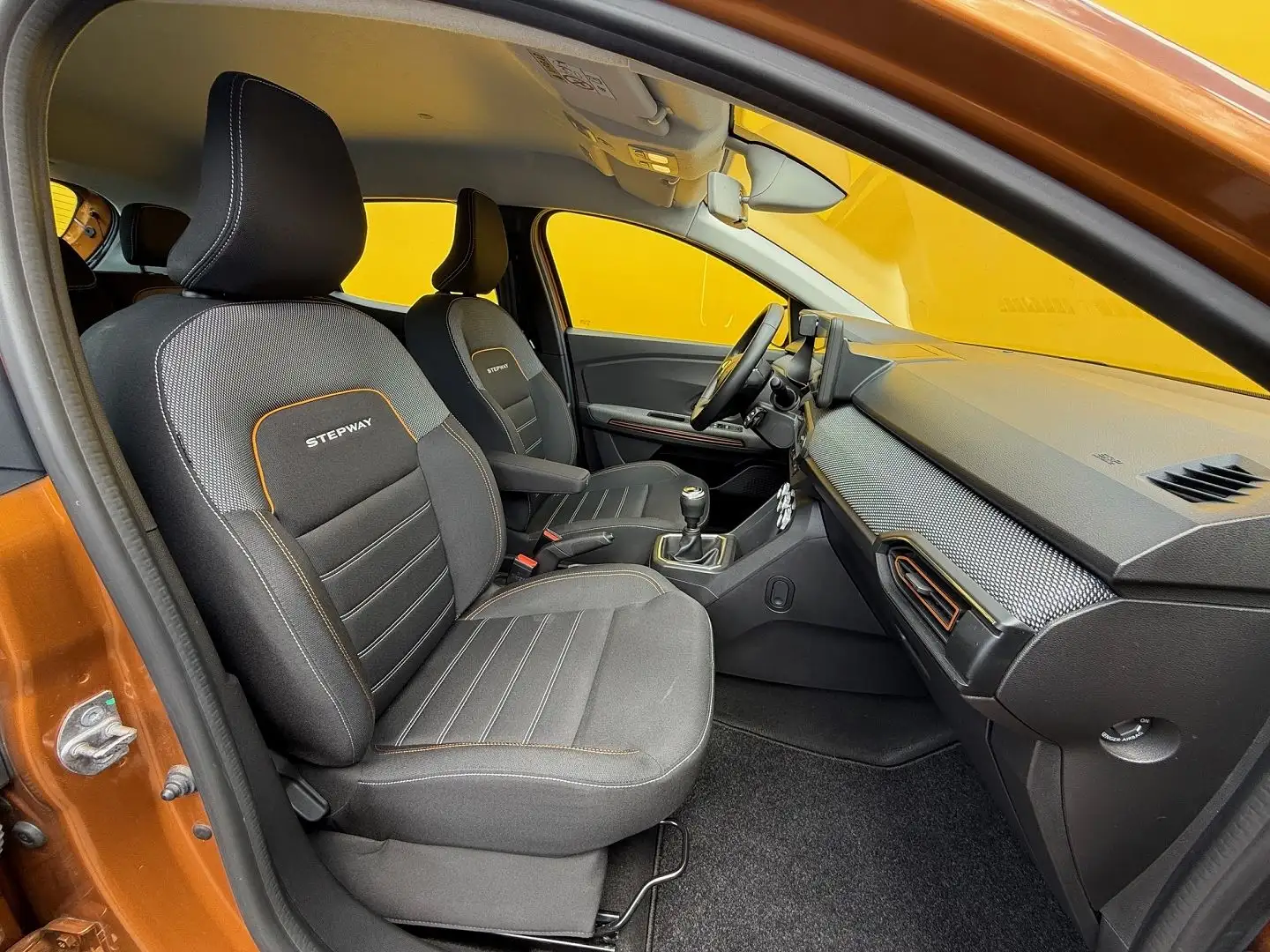 Dacia Sandero 1.0 TCE 90CH STEPWAY CONFORT Orange - 2
