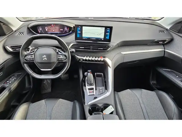 Peugeot 3008 view 4