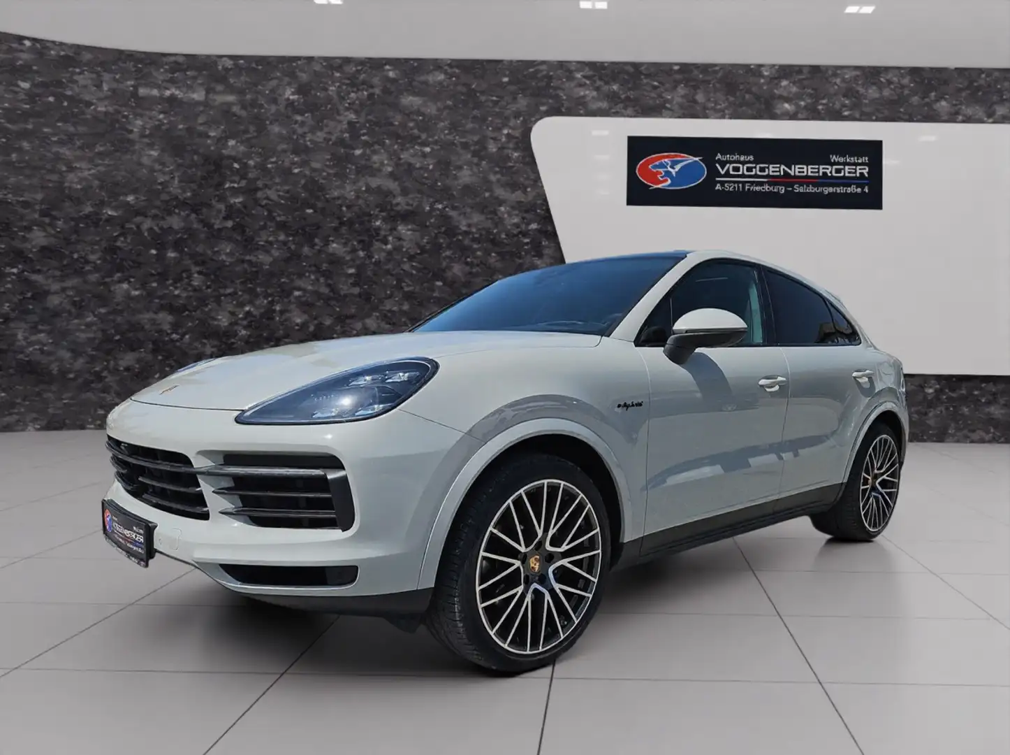 Porsche Cayenne E-Hybrid Approved Grau - 1