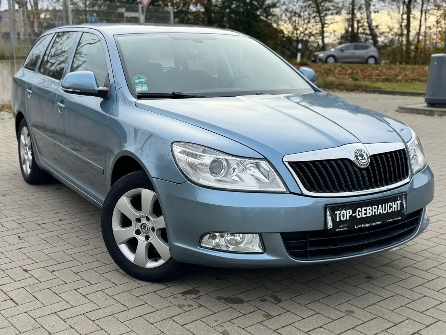 Skoda Octavia Combi Ambiente 1.4+ALU+PDC+NAVI+EURO 5 Blau - 2