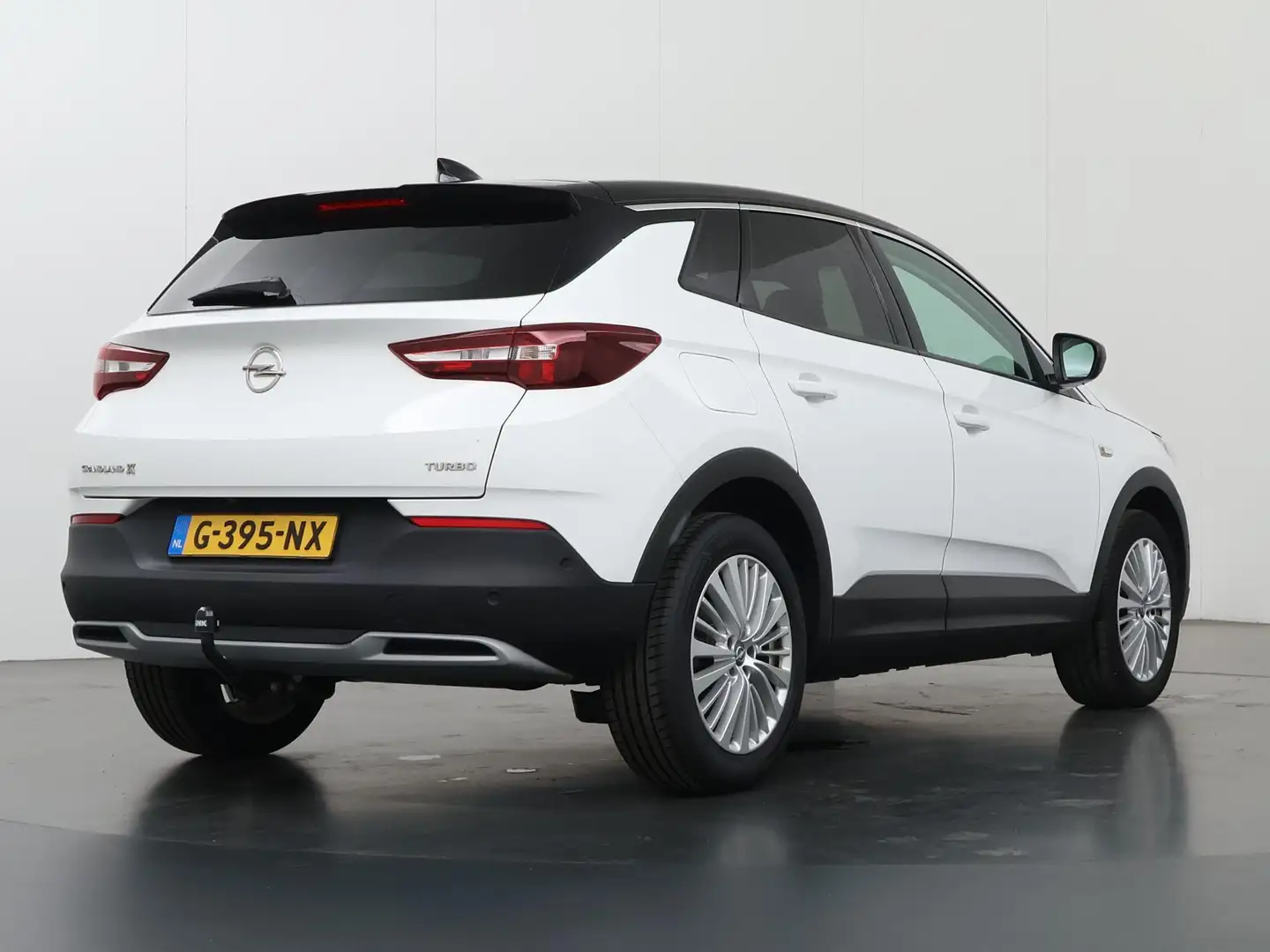 Opel Grandland X 1.2 Turbo Innovation | Trekhaak | Navigatie | Park Wit - 2