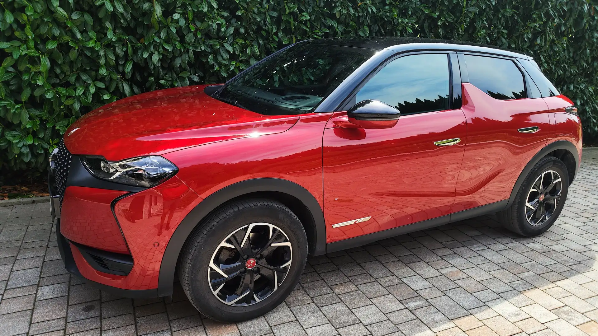 DS Automobiles DS 3 Crossback DS3 Crossback E-Tense 50kWh Performance Line Rot - 1