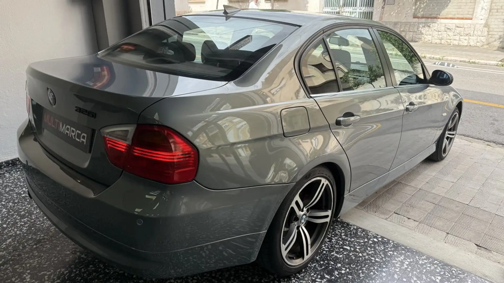 BMW 325 325xi Gris - 2