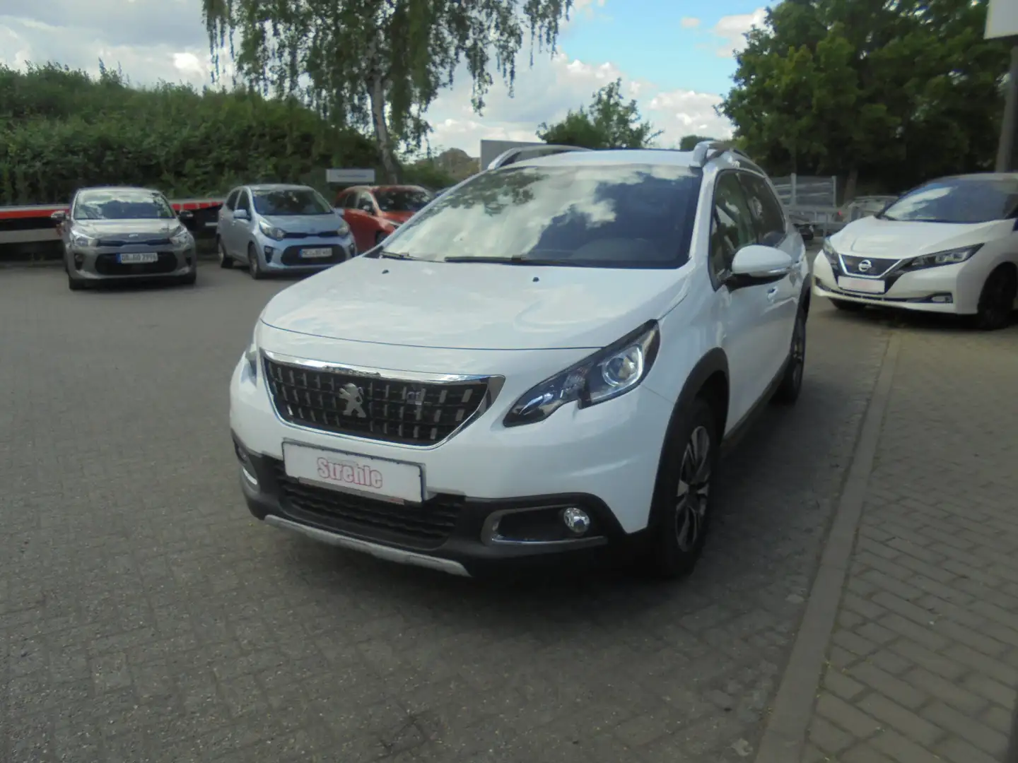 Peugeot 2008 1.2 Puretech Allure 6MT Navi Sitzheizung PDC Blanco - 2