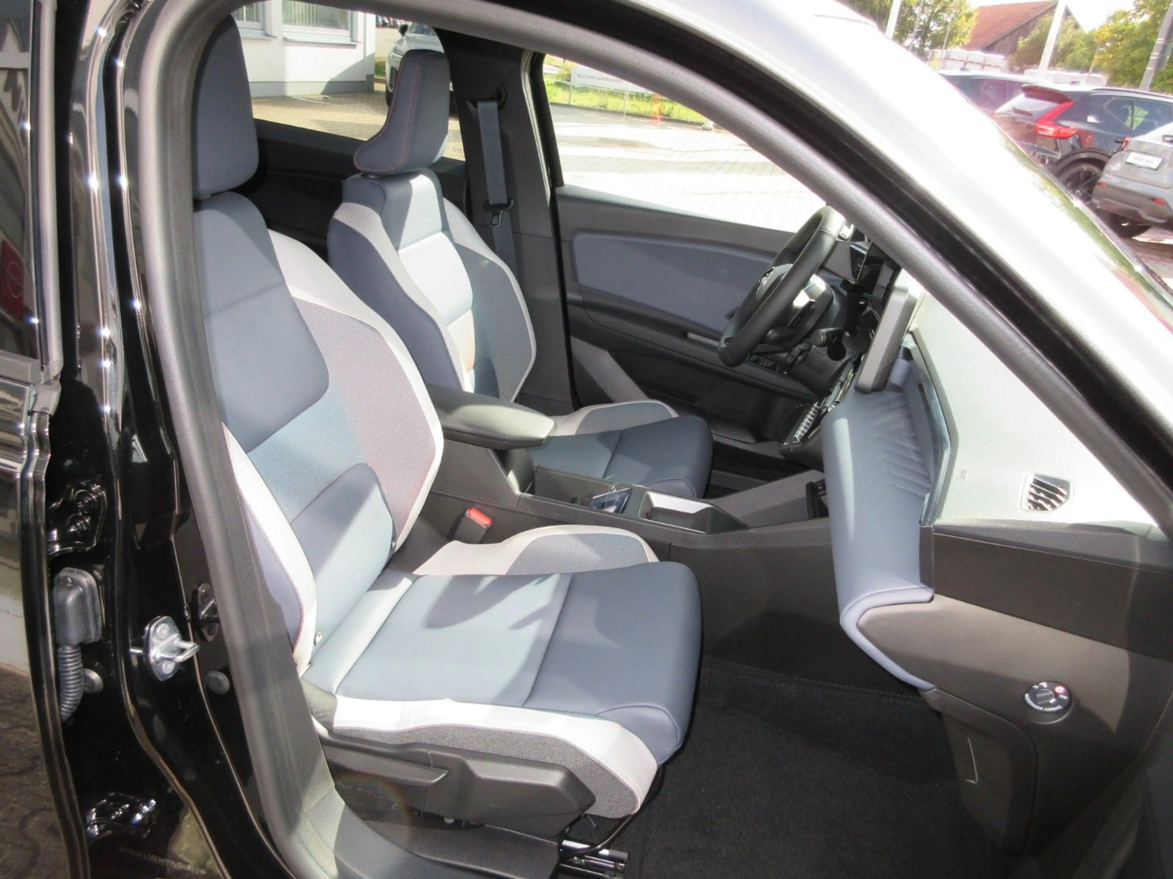 Nissan Micra Evolve 52kWh 150PS AT Automatik — photo 13