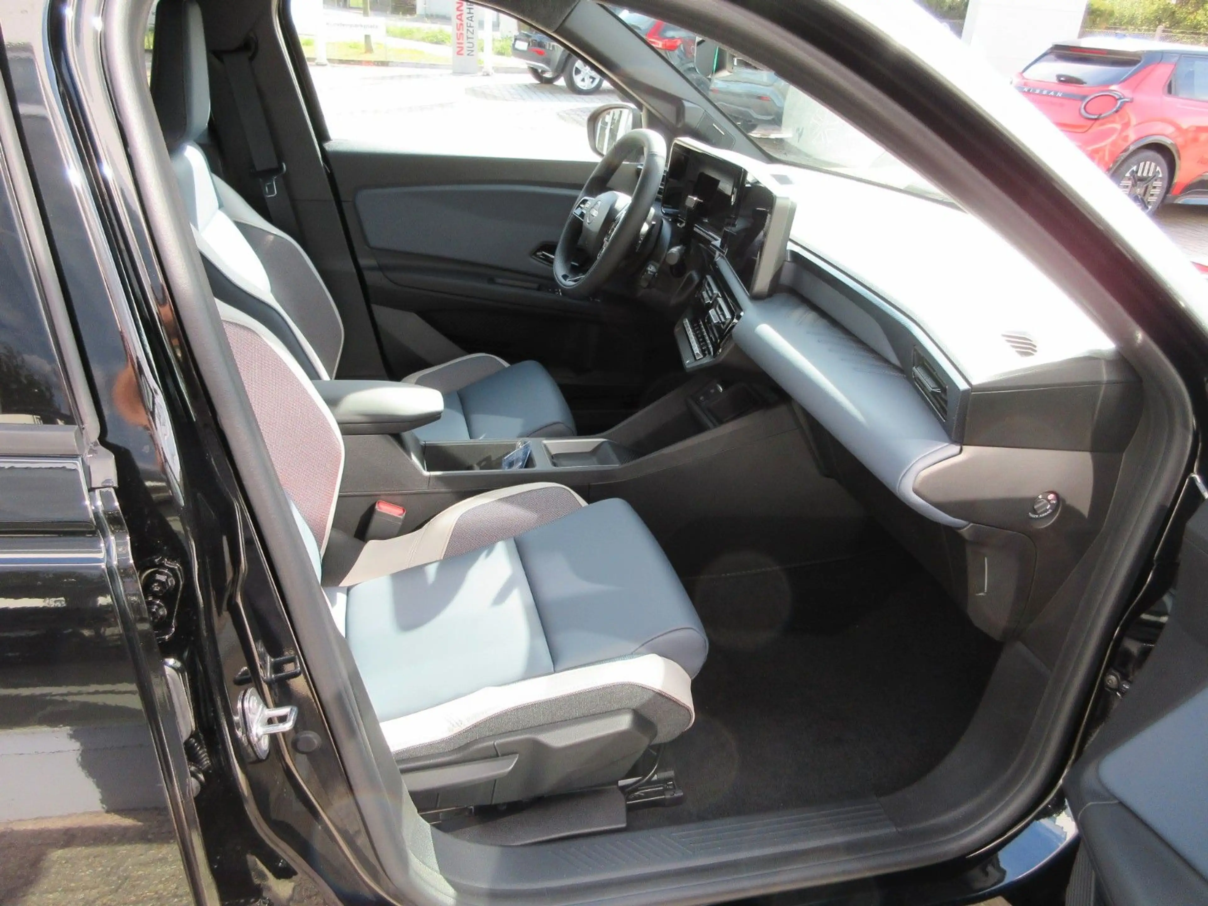 Nissan Micra Evolve 52kWh 150PS AT Automatik — photo 12