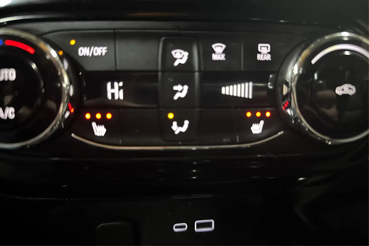 Chevrolet Trax снимка Chevrolet Trax