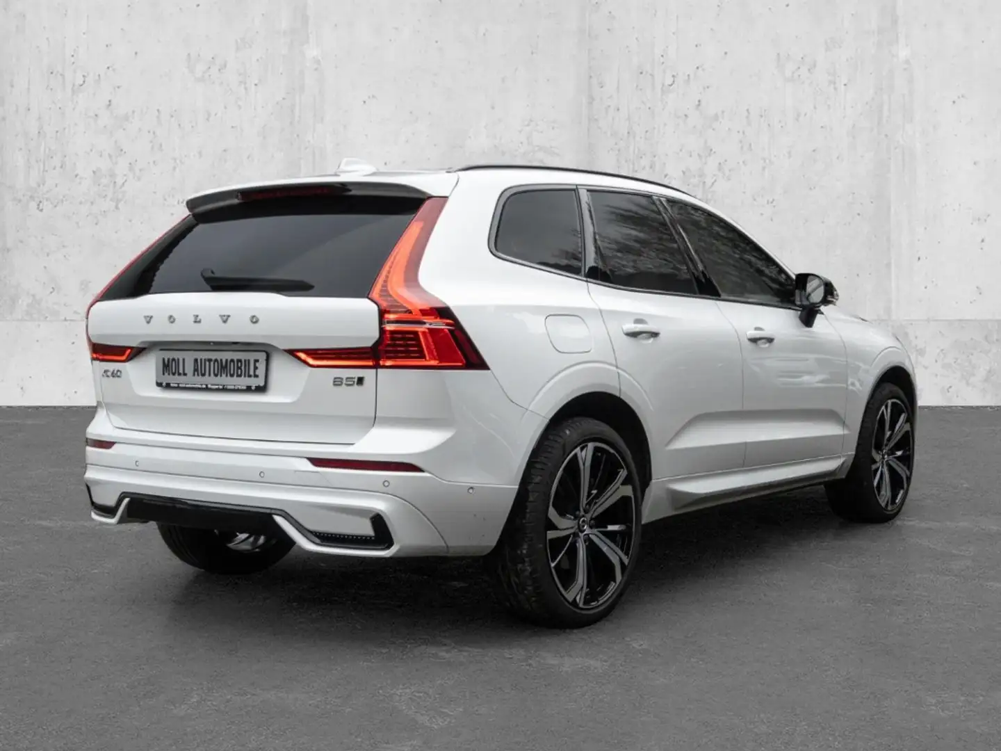 Volvo XC60 Ultimate Dark AWD HUD StandHZG AHK Digitales Cockp Weiß - 2