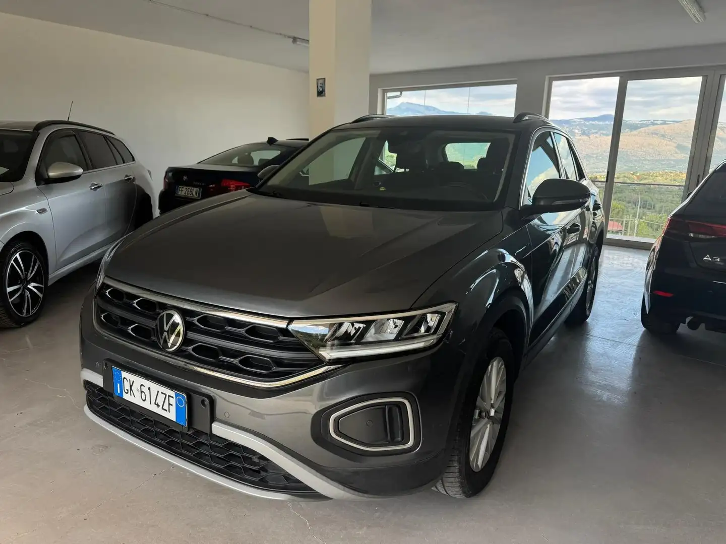 Volkswagen T-Roc T-Roc 2022 2.0 tdi Life 150cv dsg Grau - 1