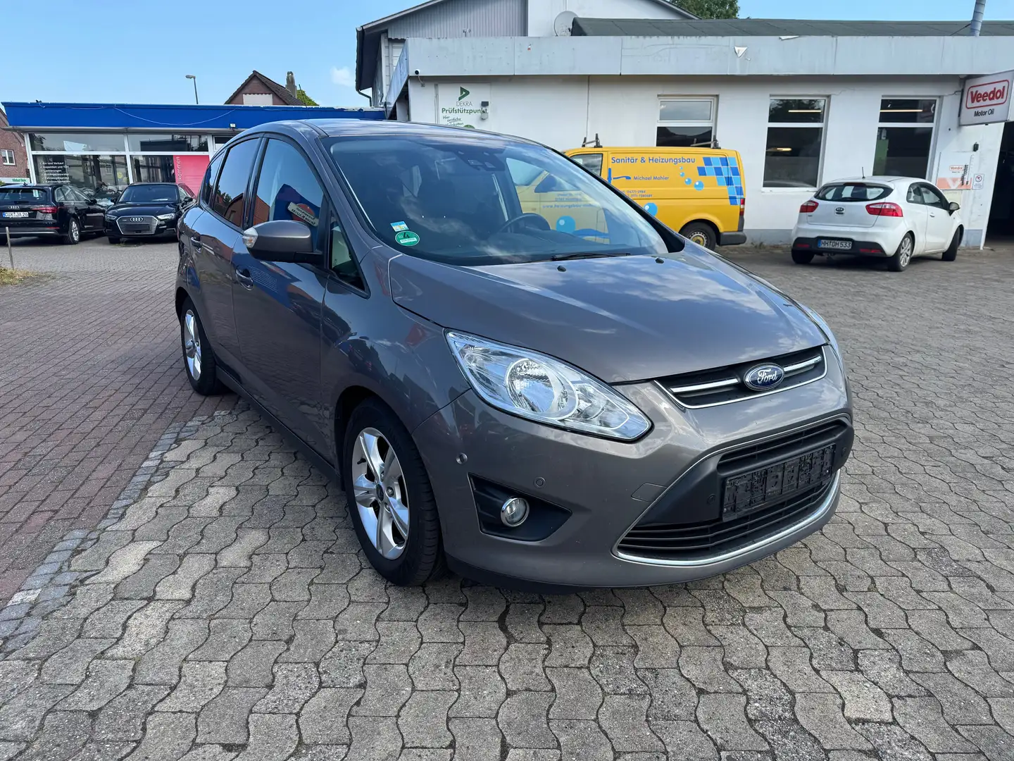 Ford C-Max Zahnriemen erneuert/Allwetterreifen neu/Garantien Braun - 1