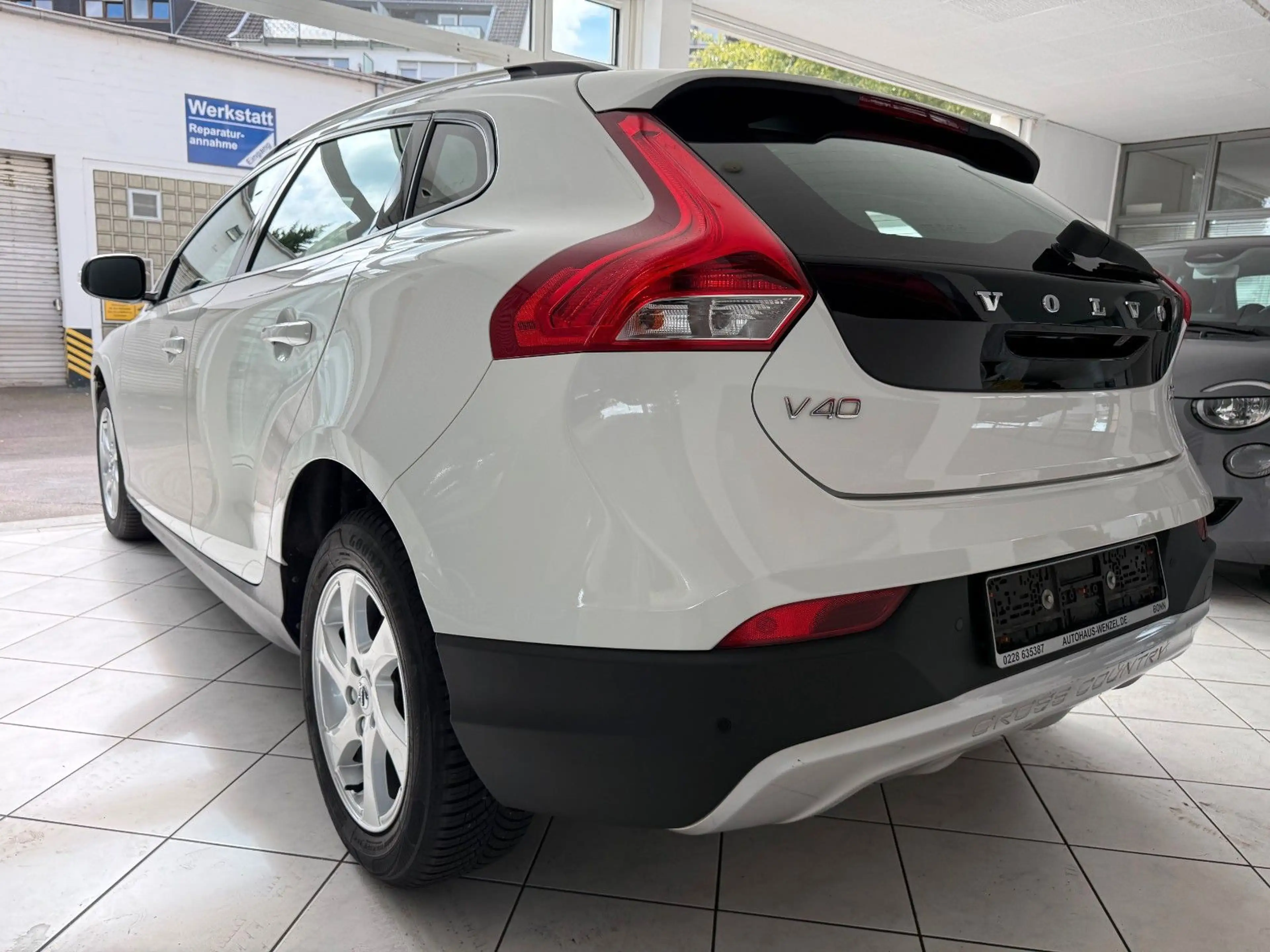 Volvo V40 Cross Country D2 — photo 7