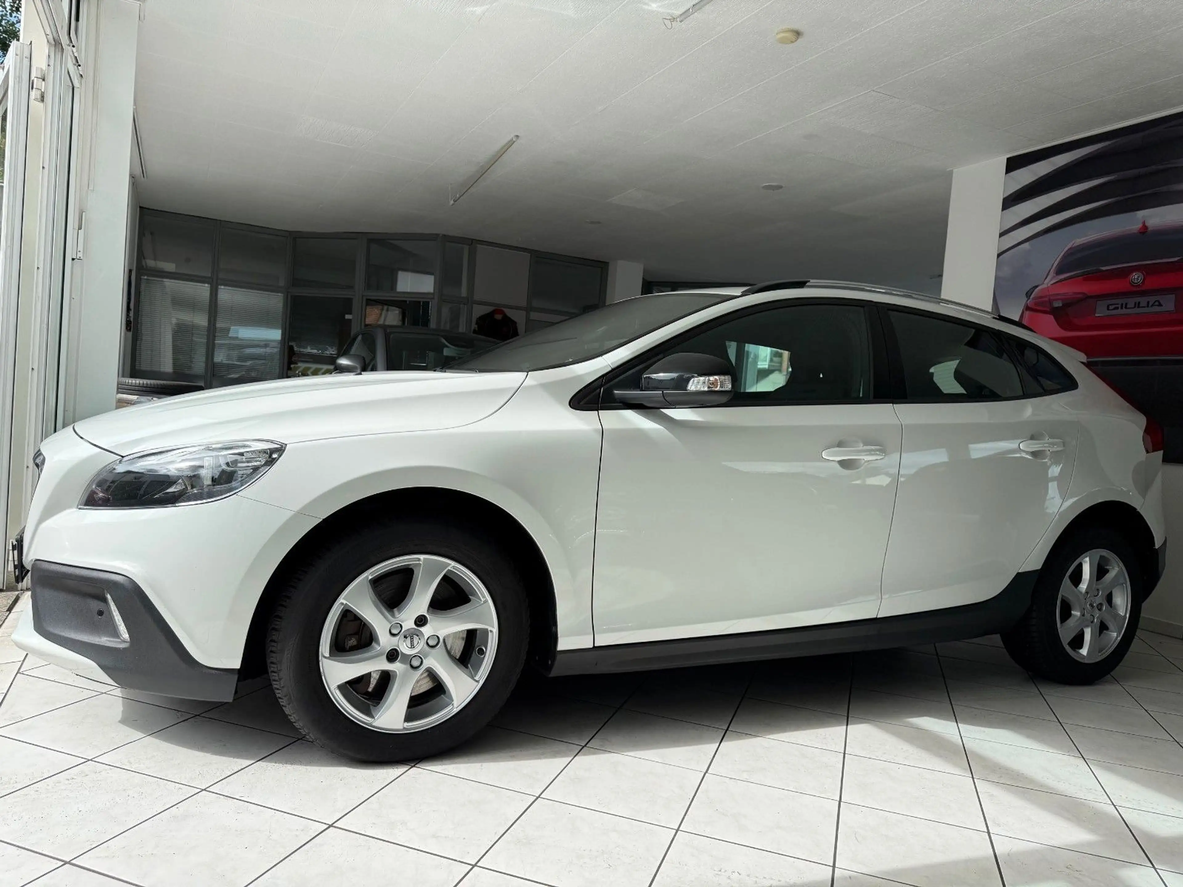 Volvo V40 Cross Country D2 — photo 3