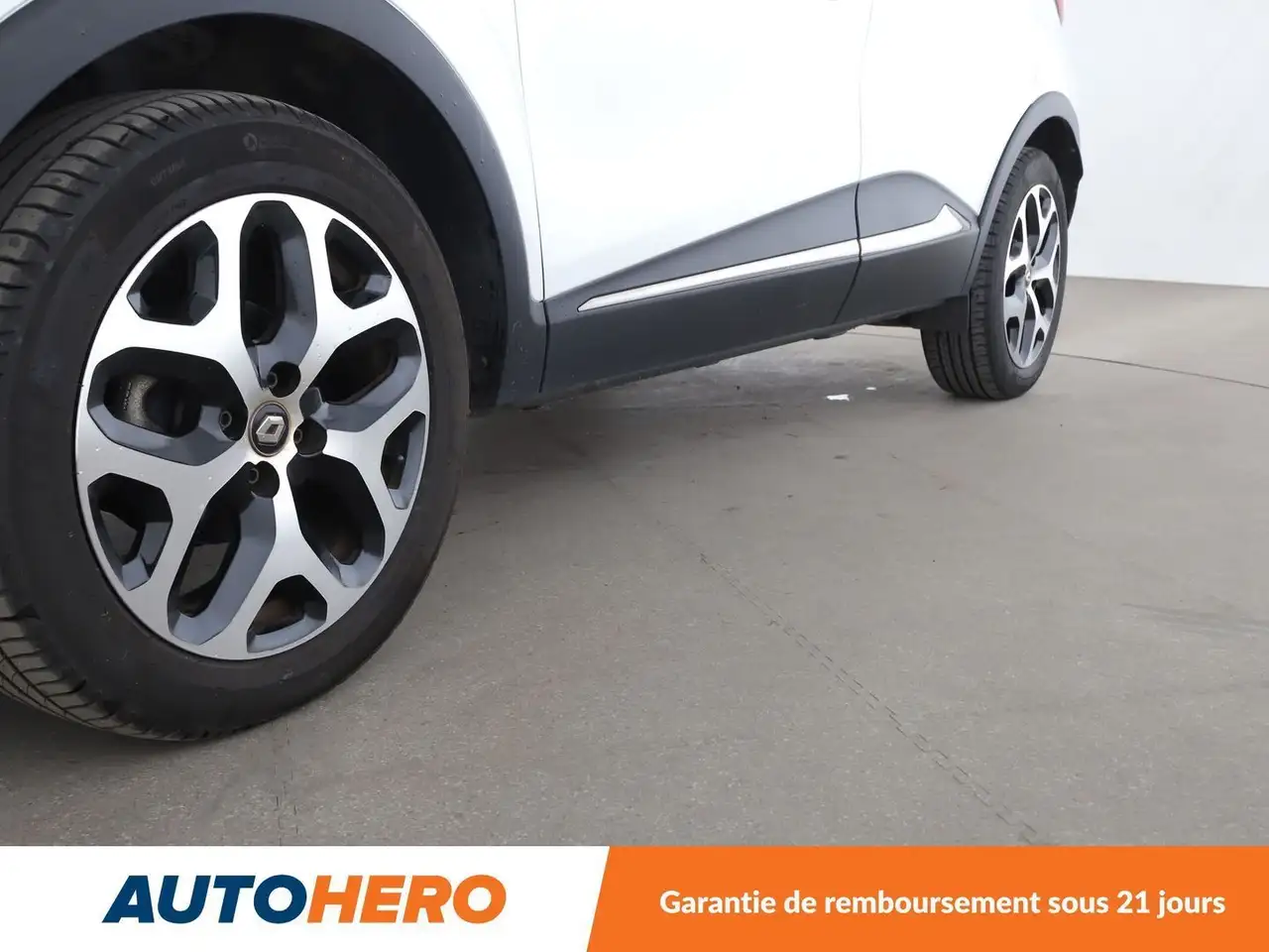 Renault Captur — photo 32
