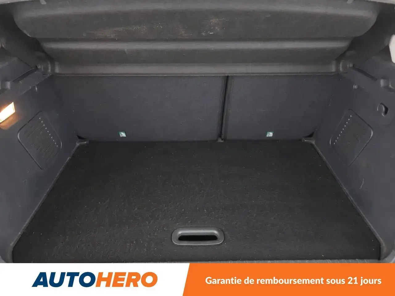 Renault Captur — photo 17
