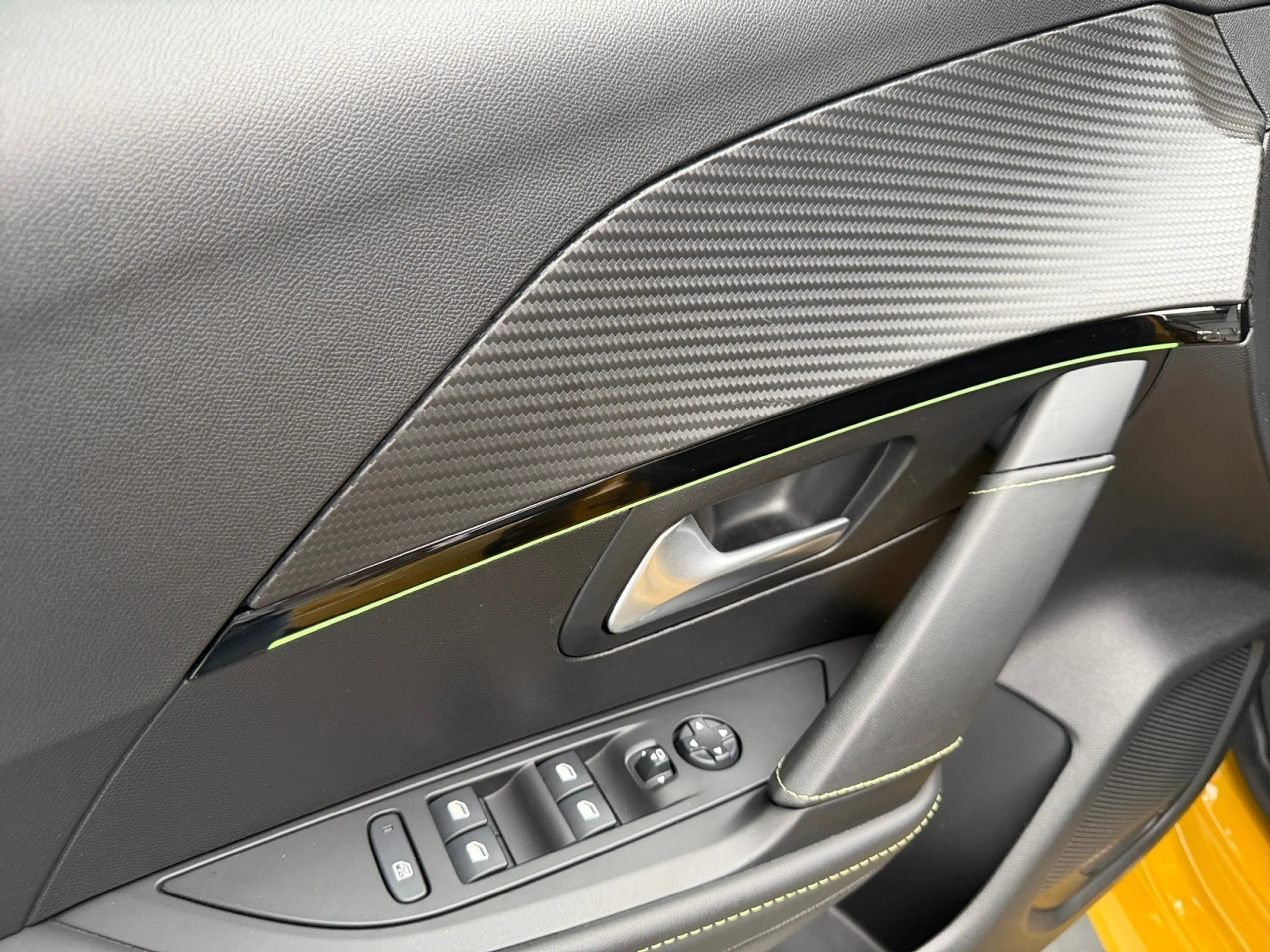 Peugeot 208 GT LINE AUTOMAT+NAVI+KAMERA+LED+ACC+DAB+TÜV+ — photo 19