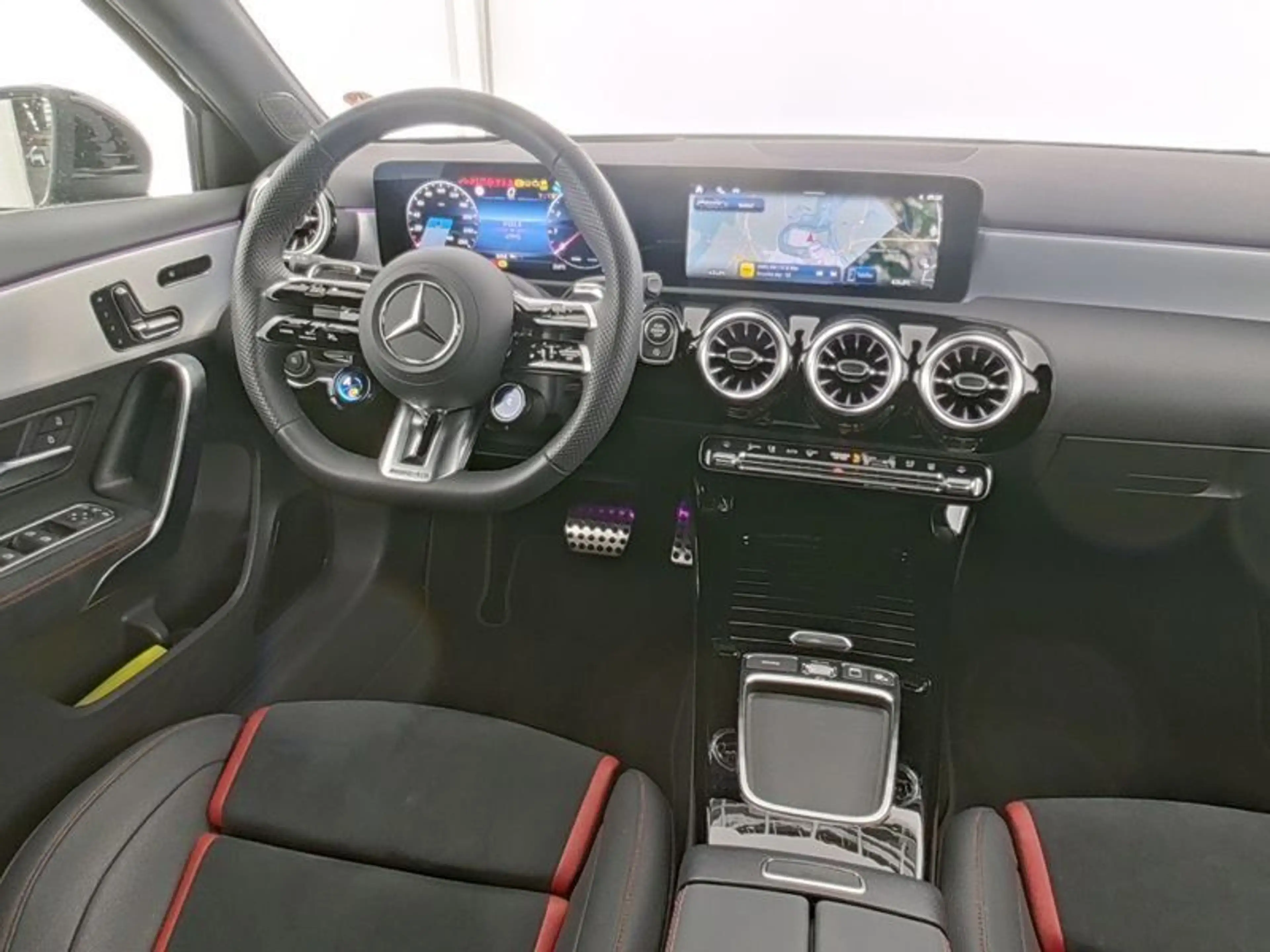 Mercedes-Benz A 35 AMG Mercedes-AMG A 35 4M PREMIUM+ AHK PANO FAP MEMOR — photo 8