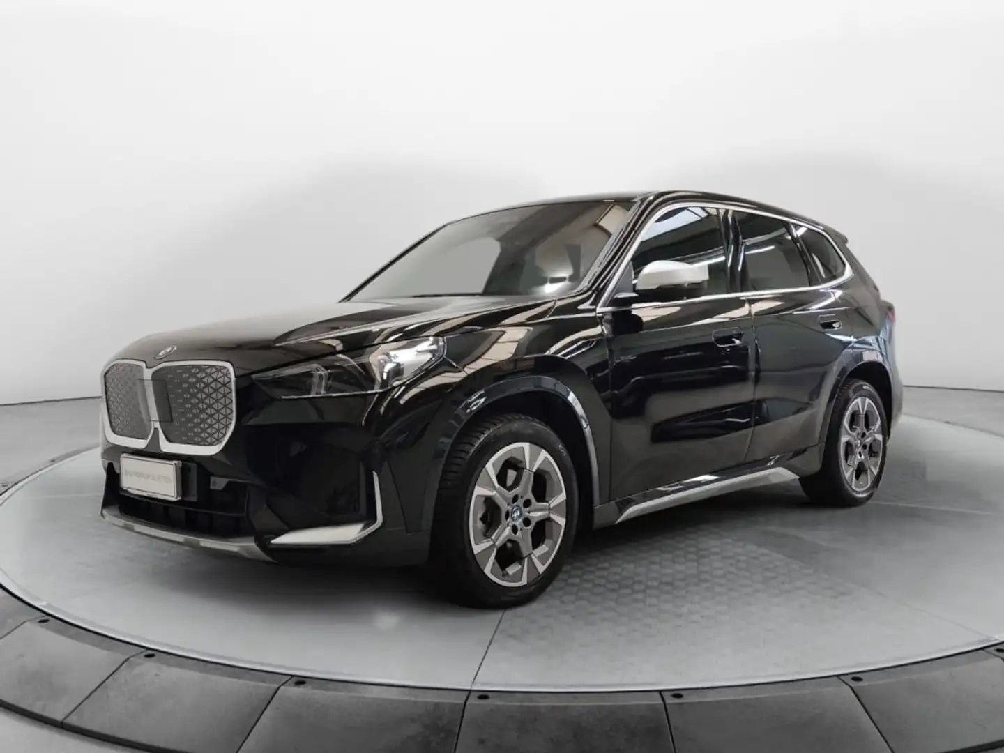 BMW iX1 eDrive20 xLine Nero - 1