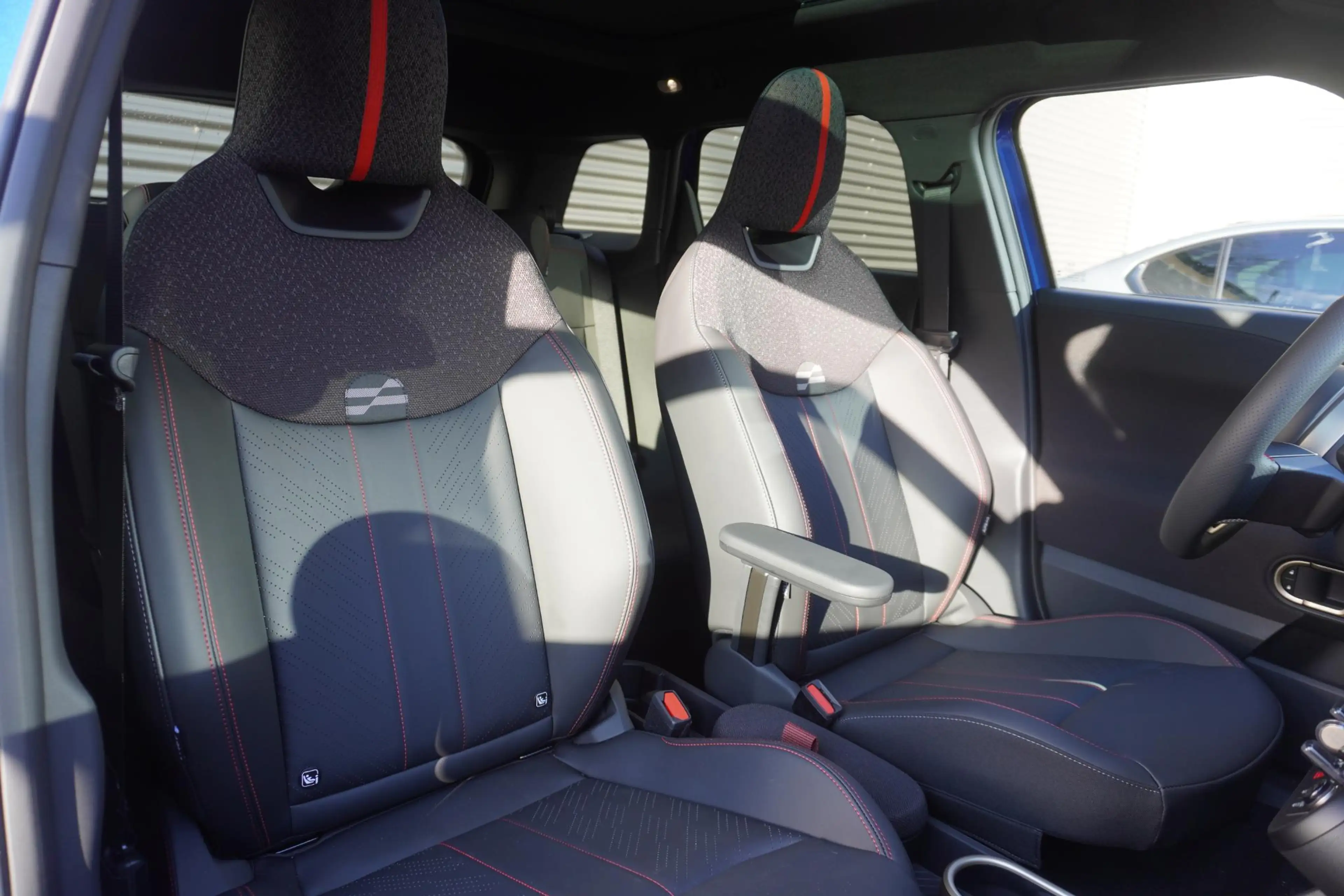 MINI Aceman E John Cooper Works Uitvoering | Pakket L | Glazen — photo 8