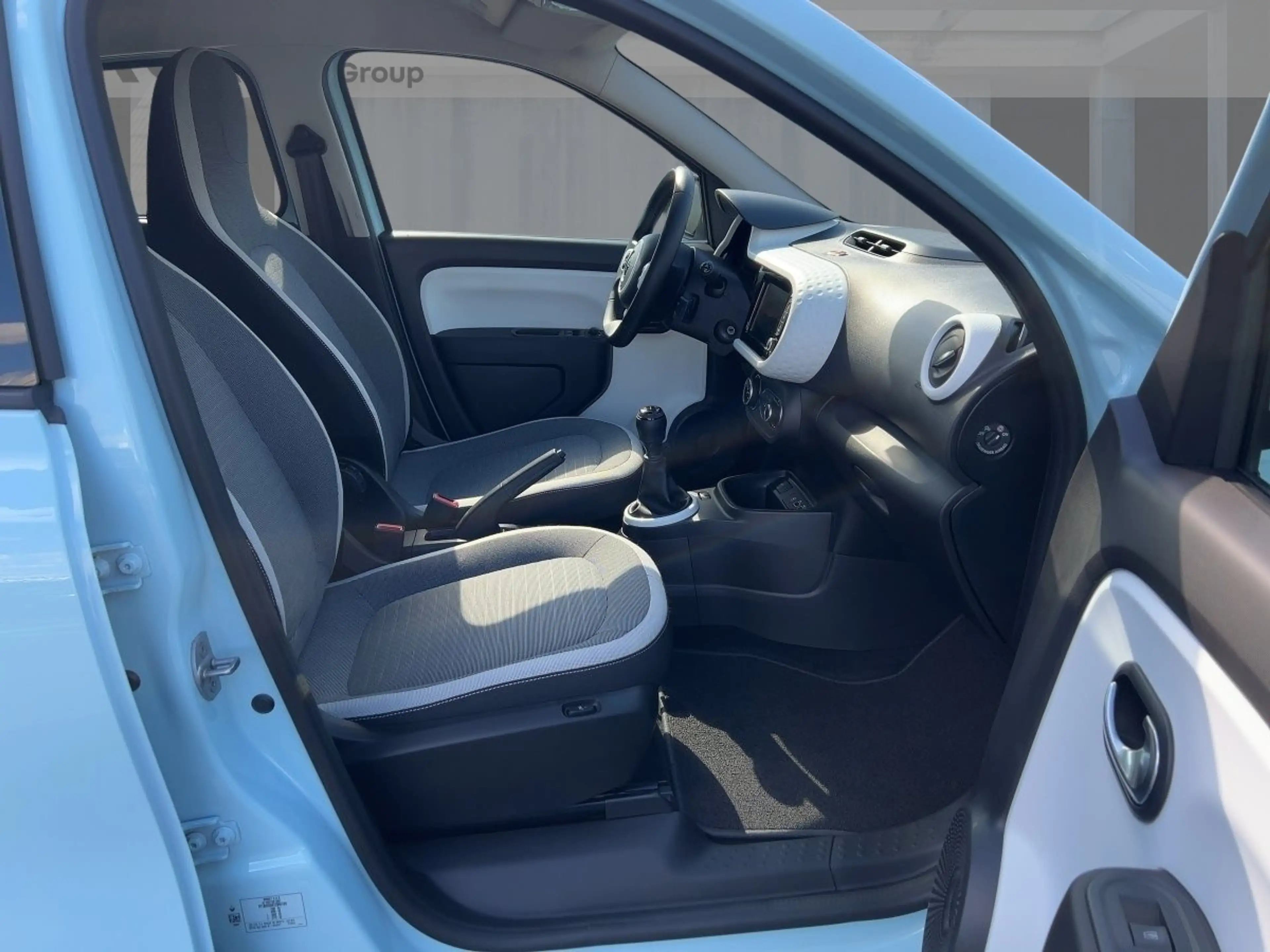 Renault Twingo EQUILIBRE SCe 65 Start & Stop — photo 8