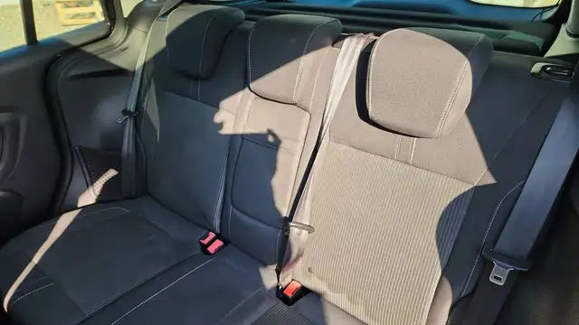 Ford B-Max view 9
