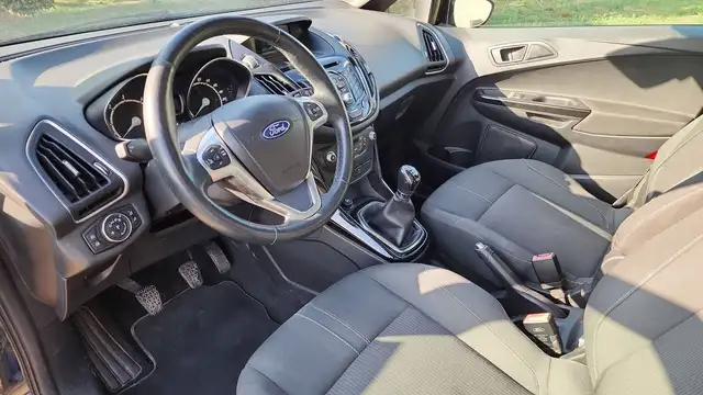Ford B-Max view 8