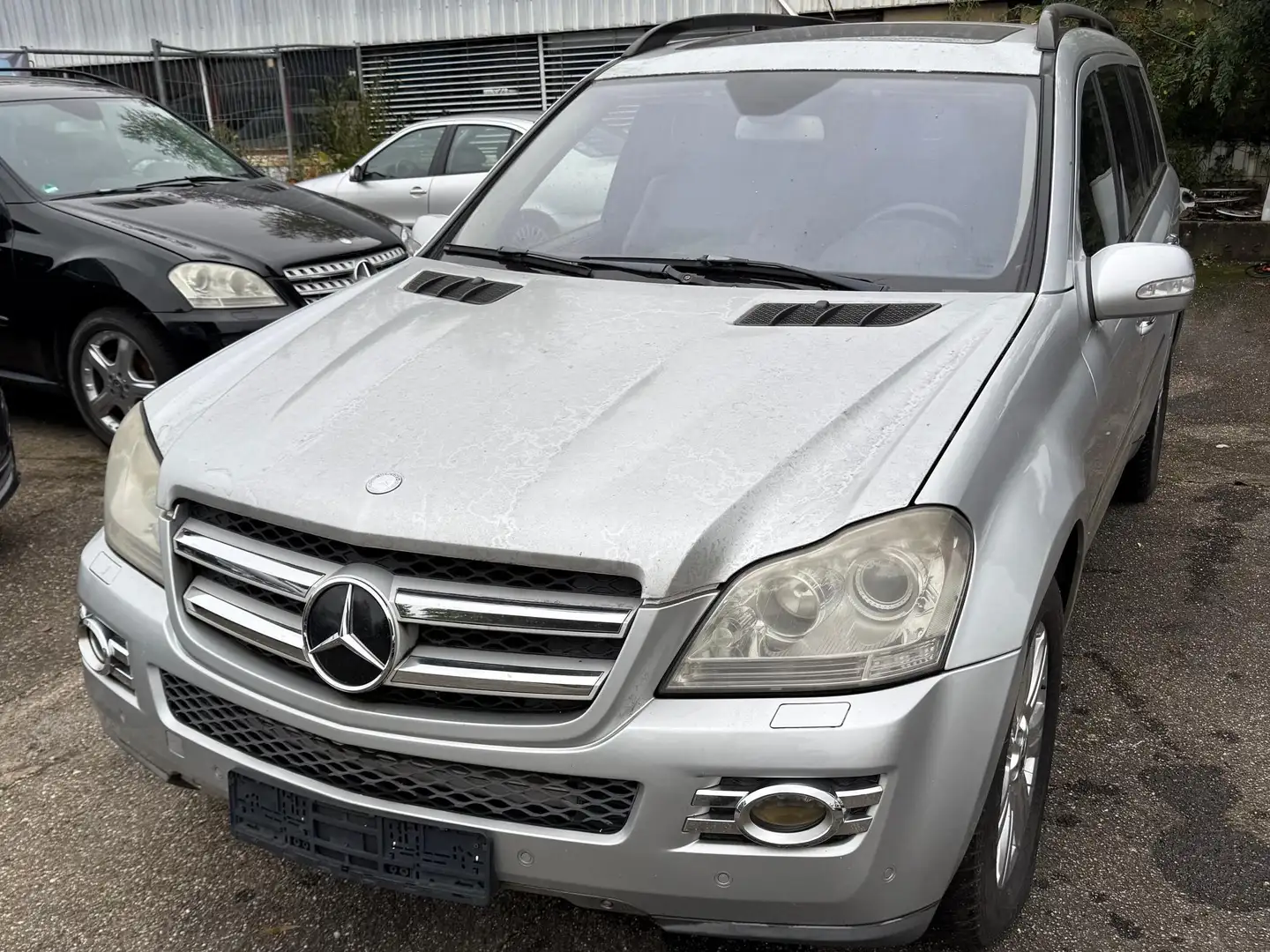 Mercedes-Benz GL 420 CDI 4Matic 7 Sitze AHK TV Schiebedach Silber - 1