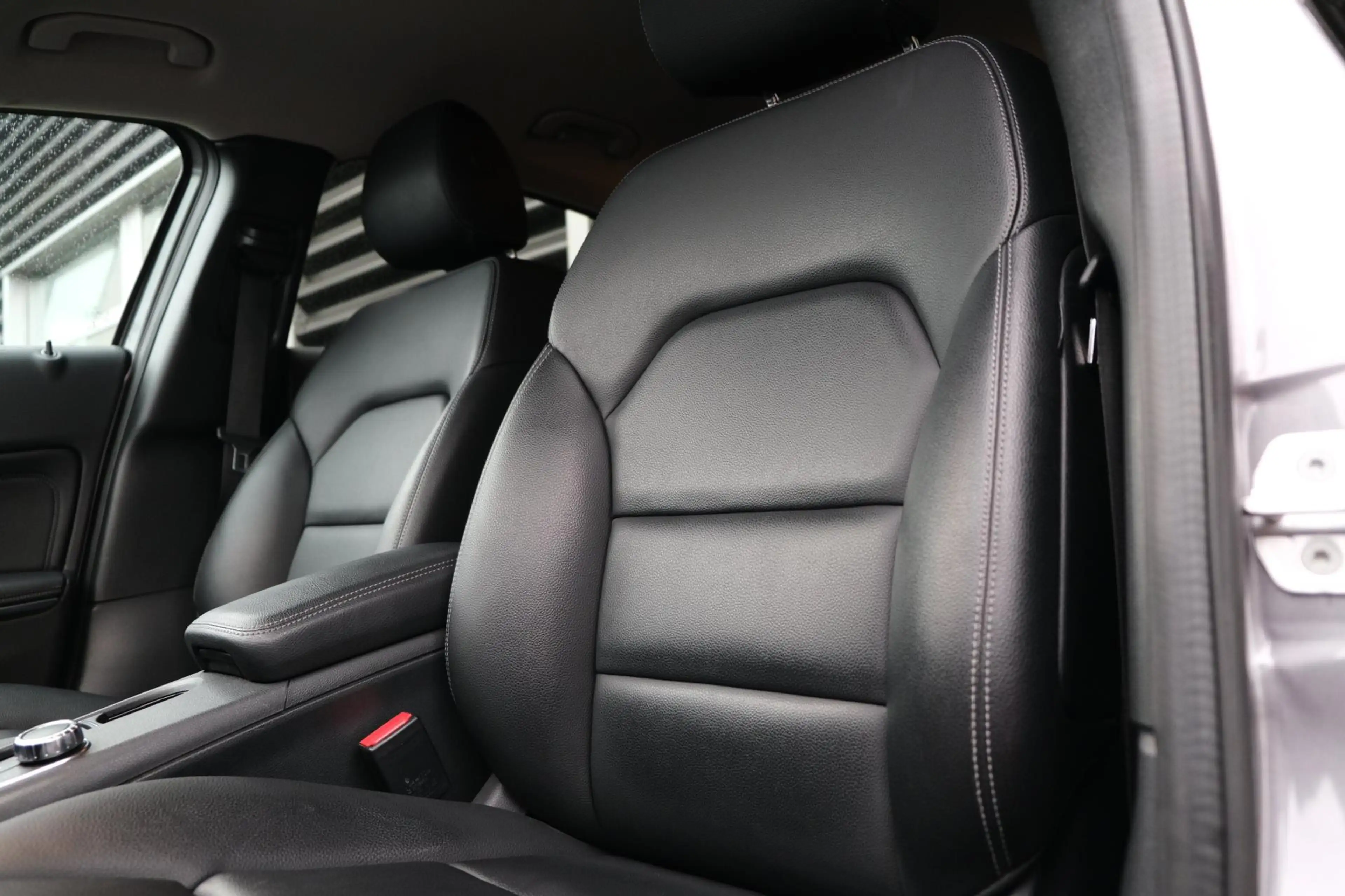 Mercedes-Benz GLA 250 4Matic DCT Led Cruise Leder Cam — photo 4