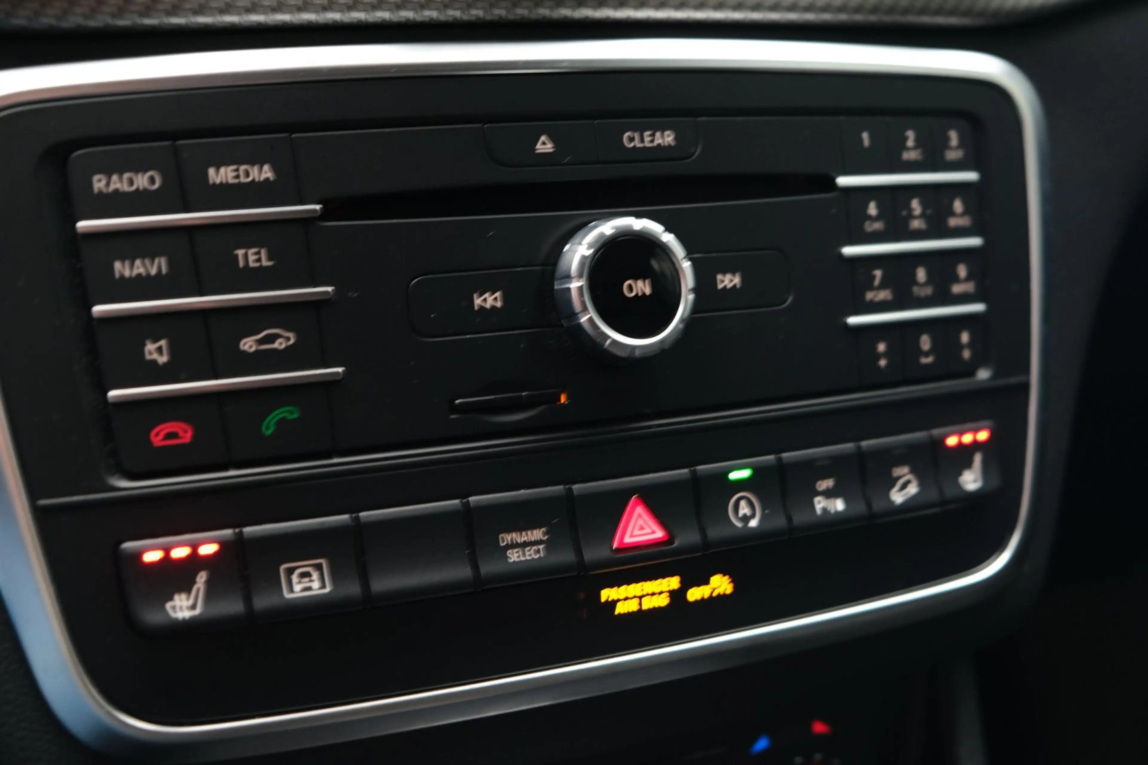 Mercedes-Benz GLA 250 4Matic DCT Led Cruise Leder Cam — photo 12