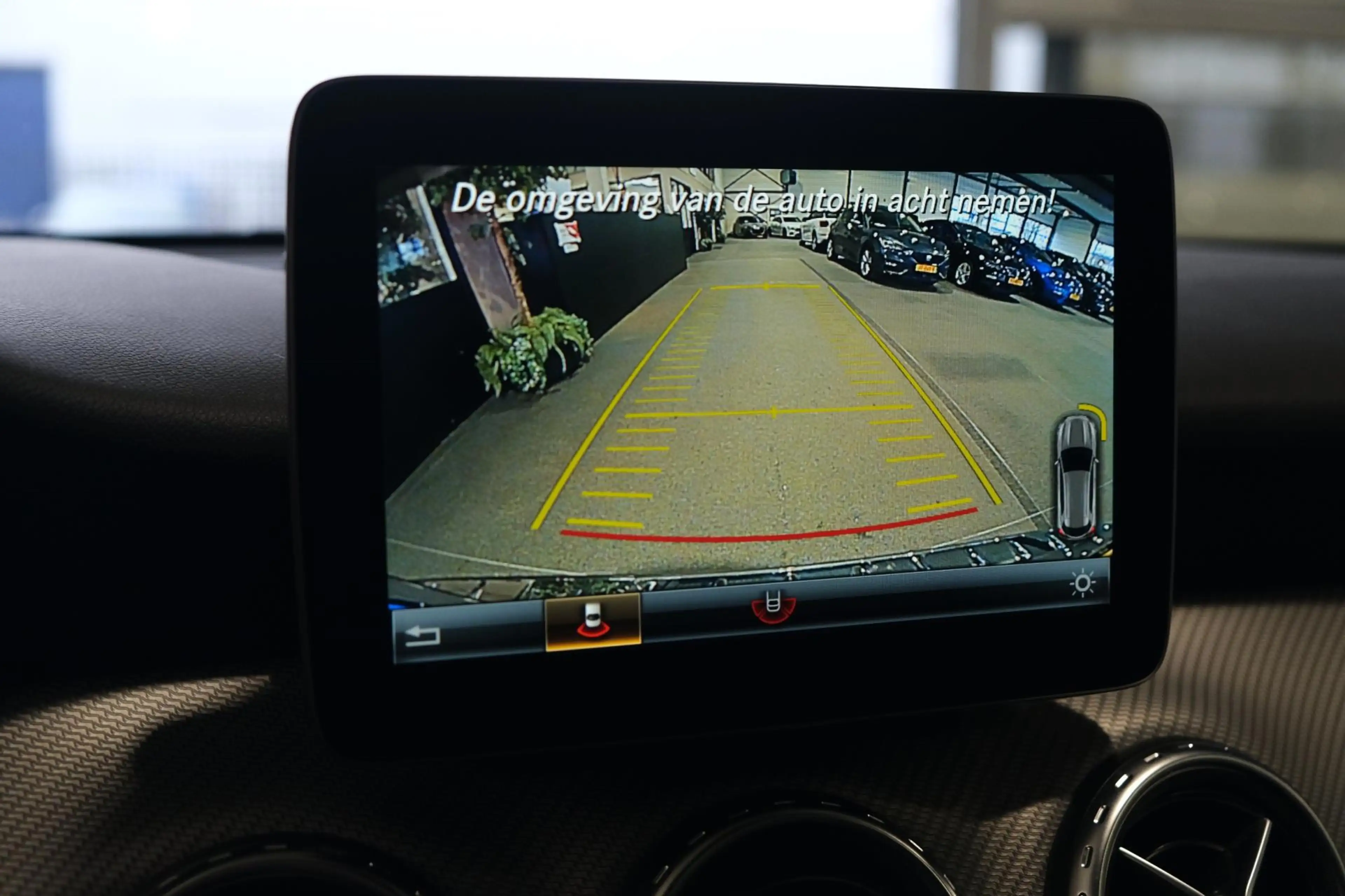 Mercedes-Benz GLA 250 4Matic DCT Led Cruise Leder Cam — photo 8