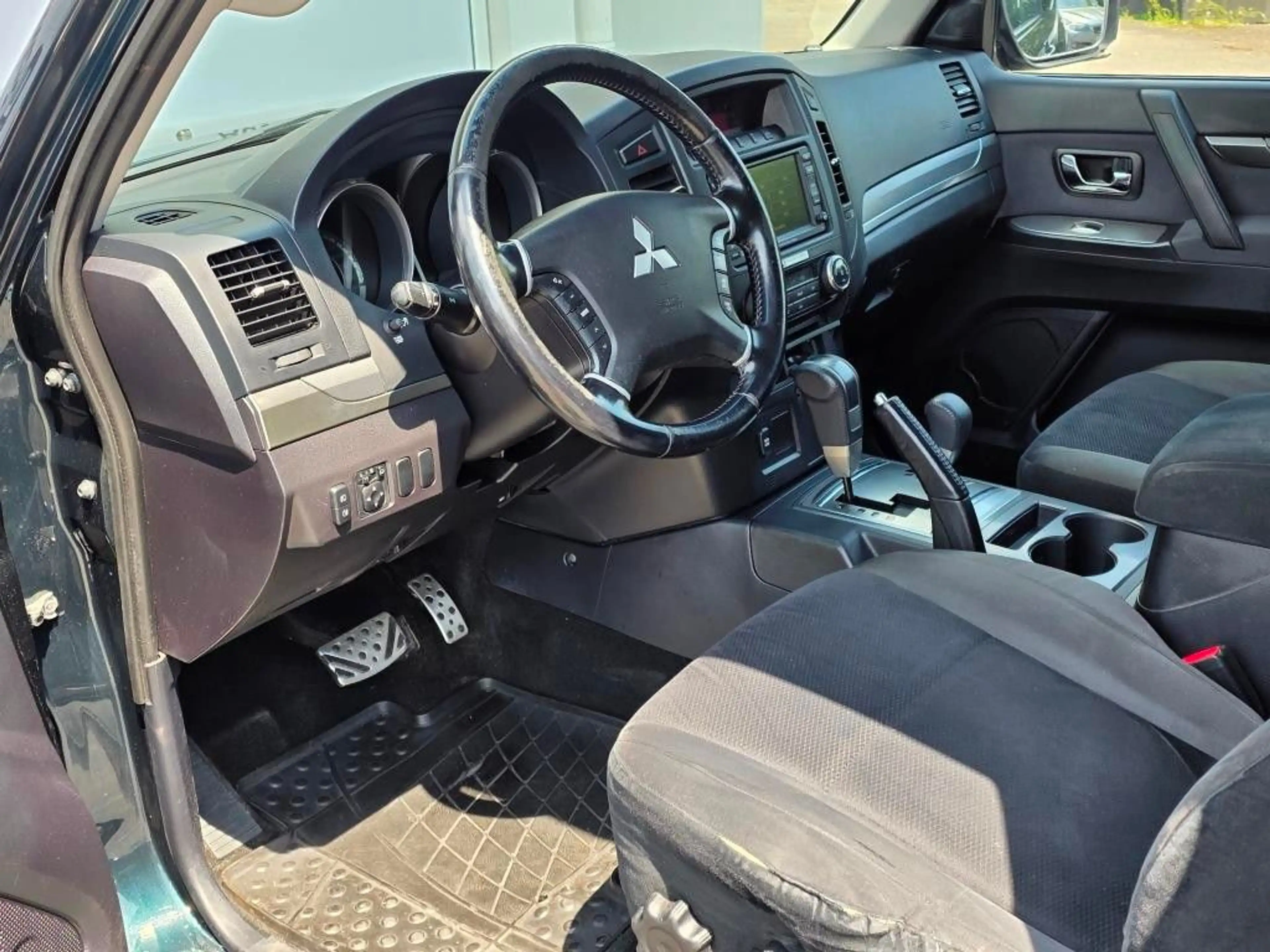 Mitsubishi Pajero 3.2 DI-D XENON+NAVI+TEMP+AHK+KAMERA — photo 8