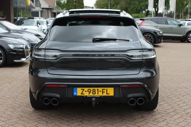 Porsche Macan view 15