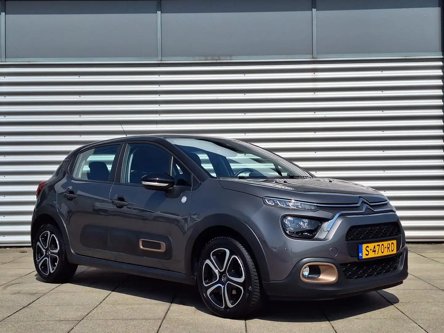 Citroen C3 1.2 PureTech 83pk C-Series Navigatie | Climate Con Gris - 2