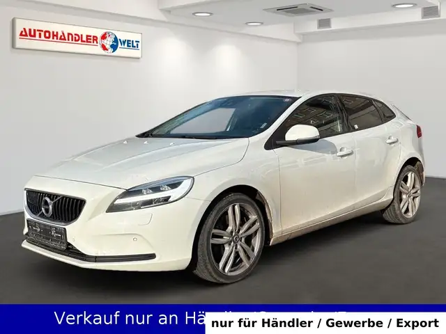 Volvo V40 2.0 d Automatik LED Leder SHZ Navi PDC