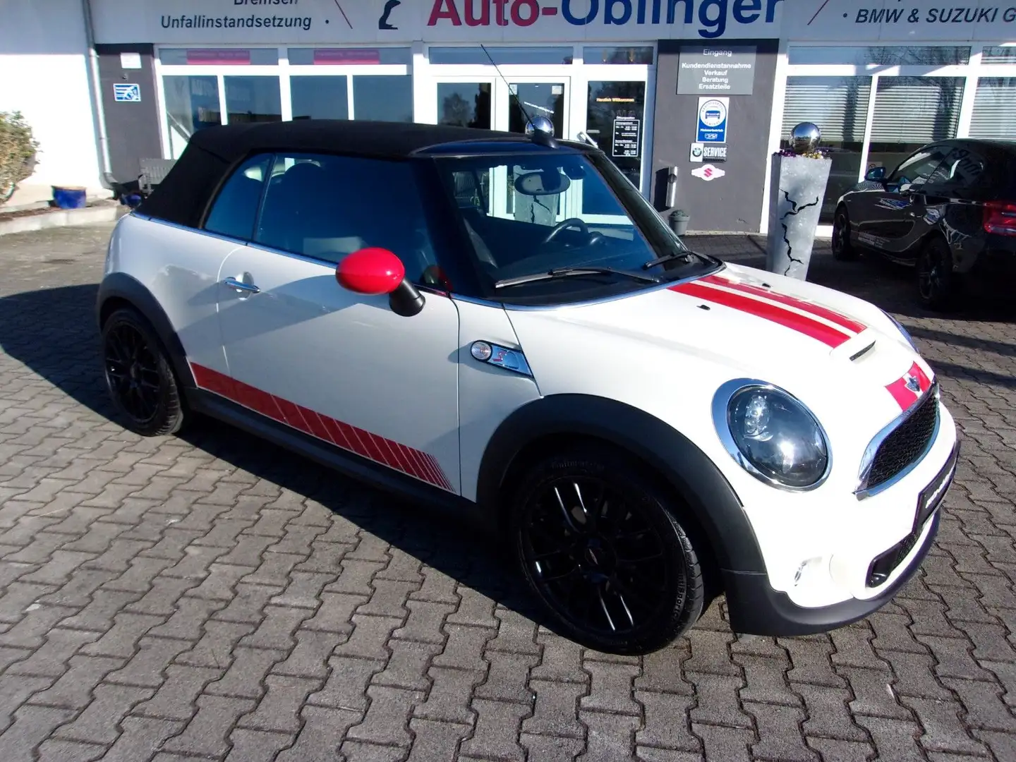 MINI Cooper S Cabrio Bílá - 2